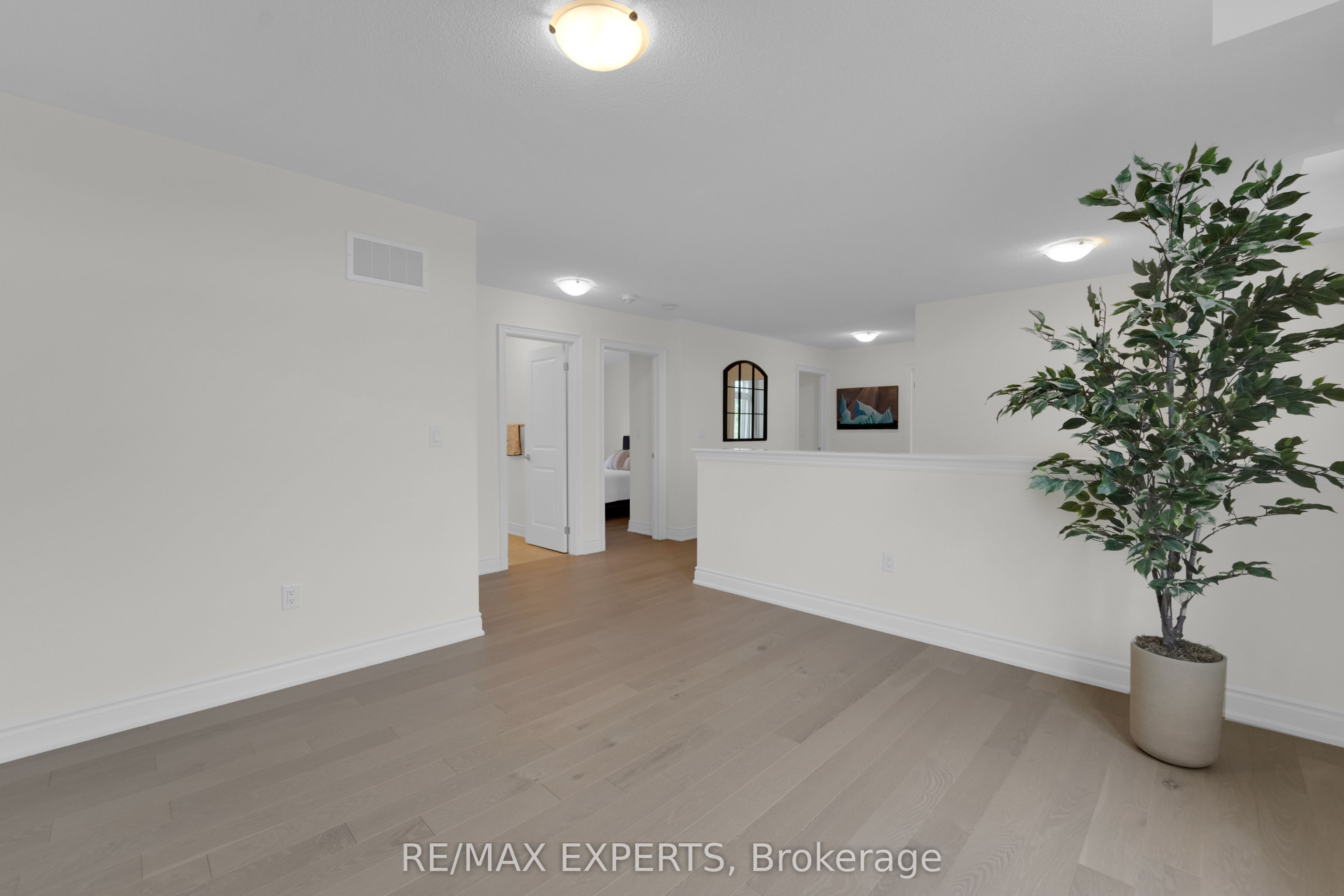 158 Scarlet Way