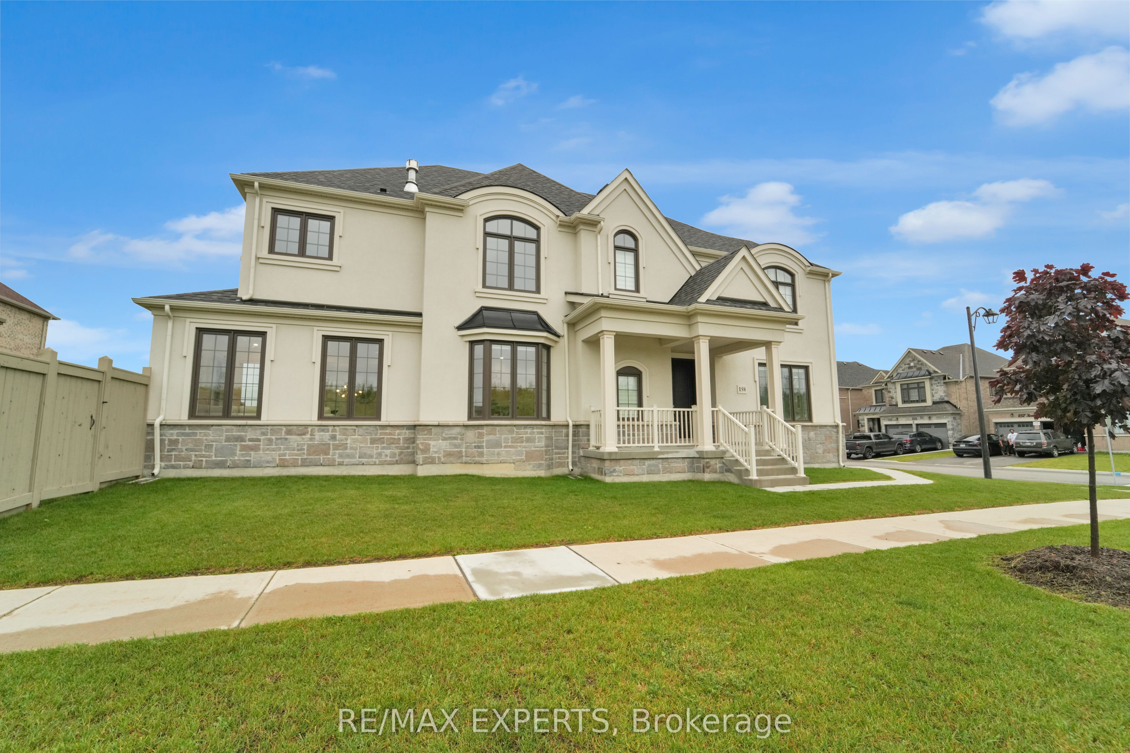 158 Scarlet Way