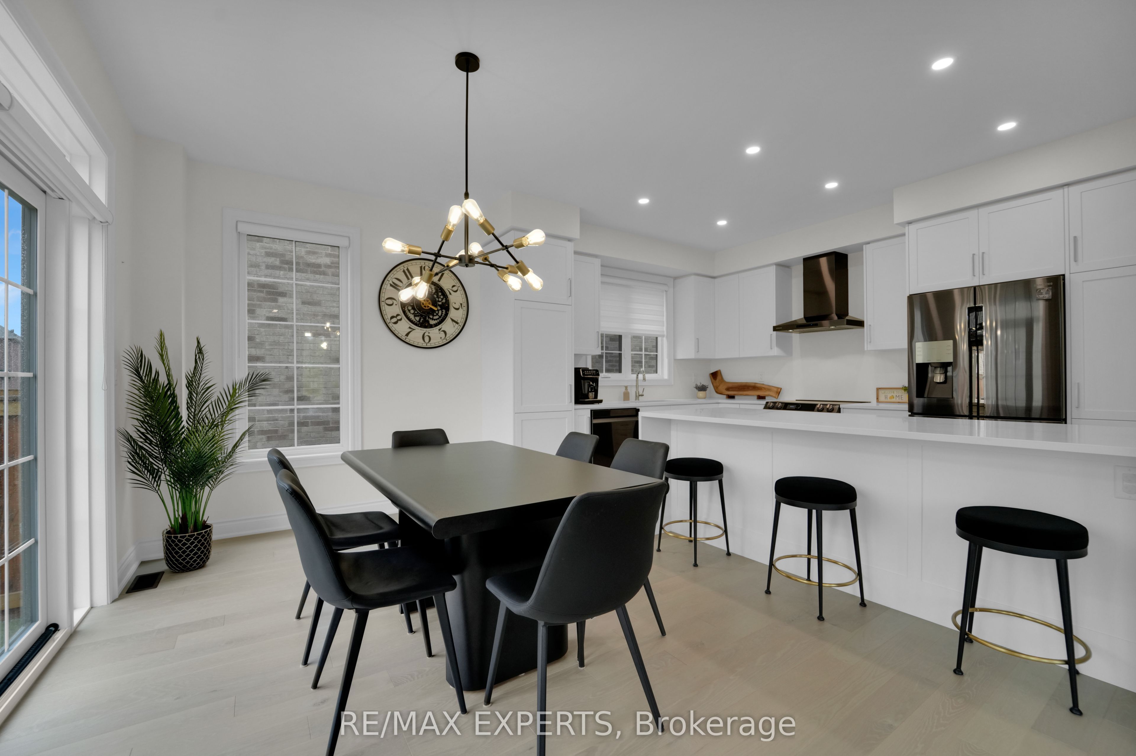 158 Scarlet Way