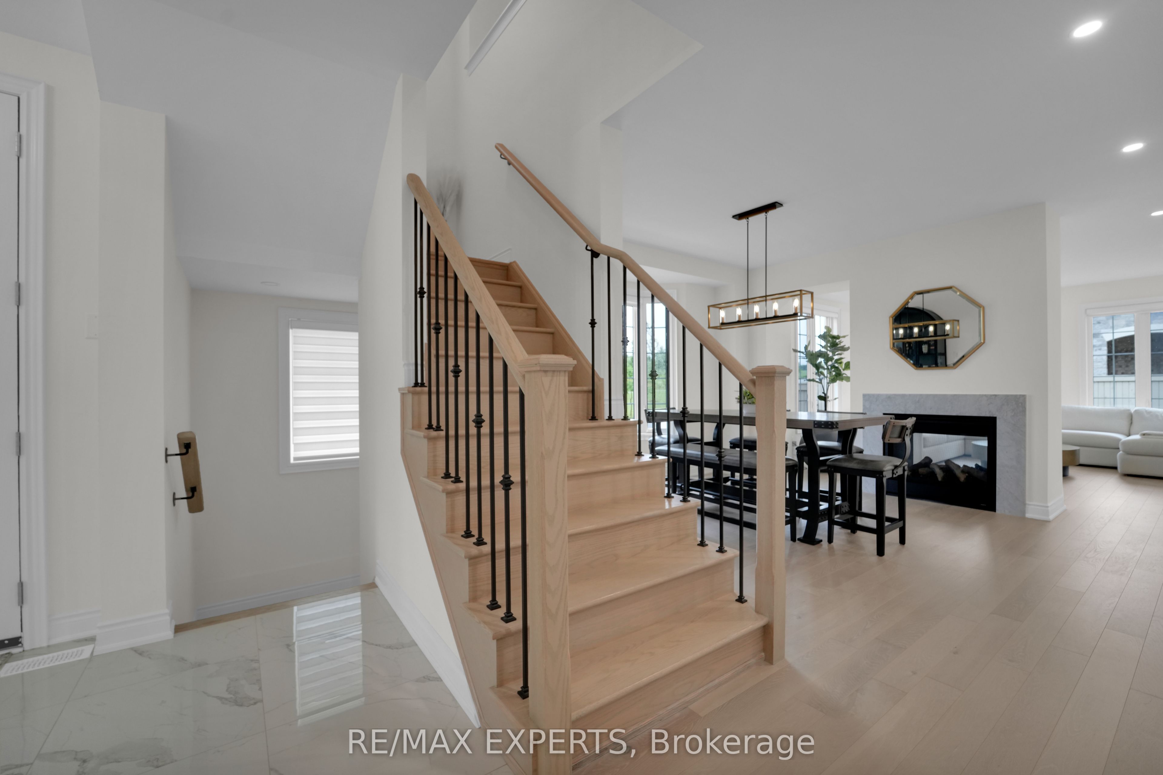158 Scarlet Way