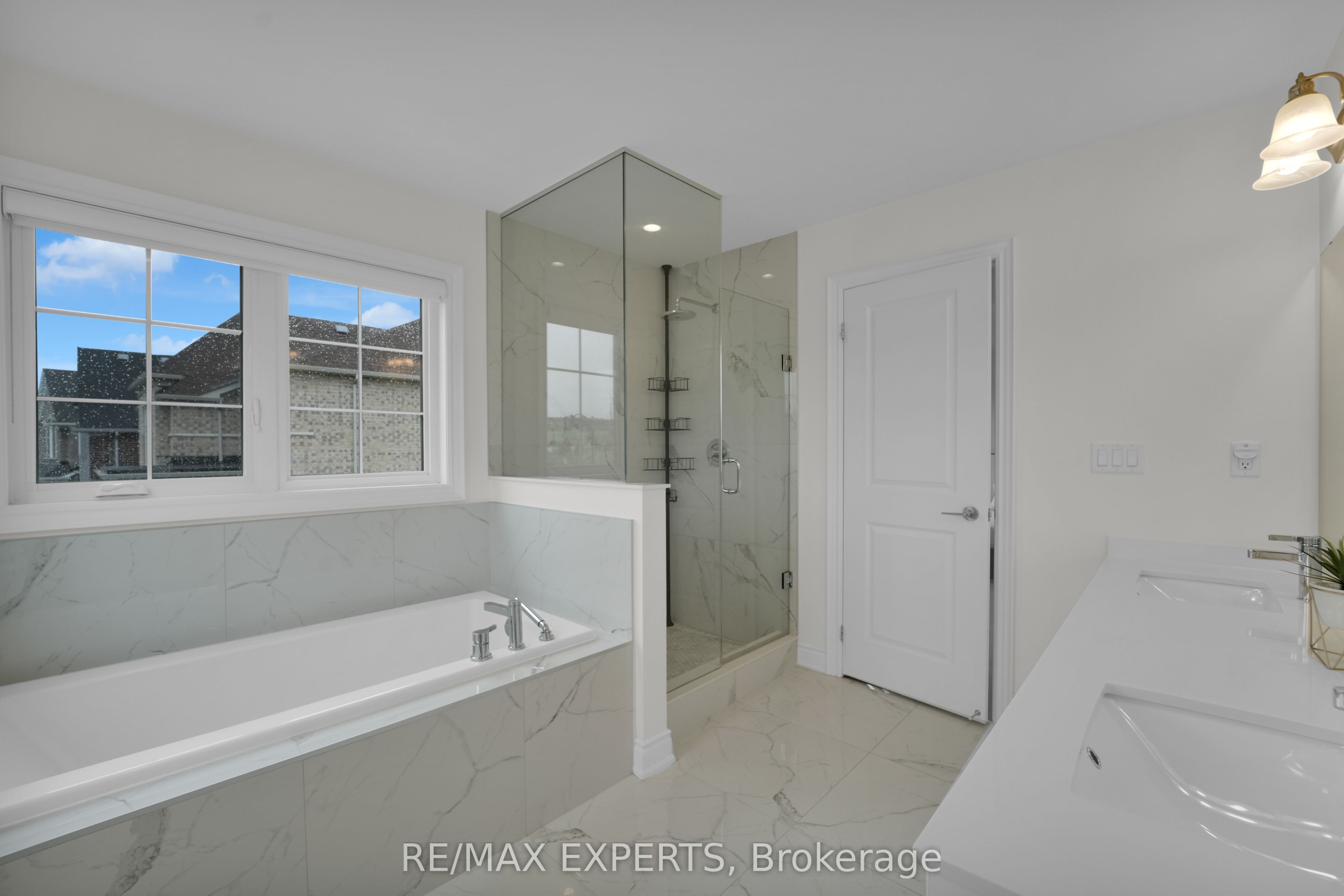 158 Scarlet Way