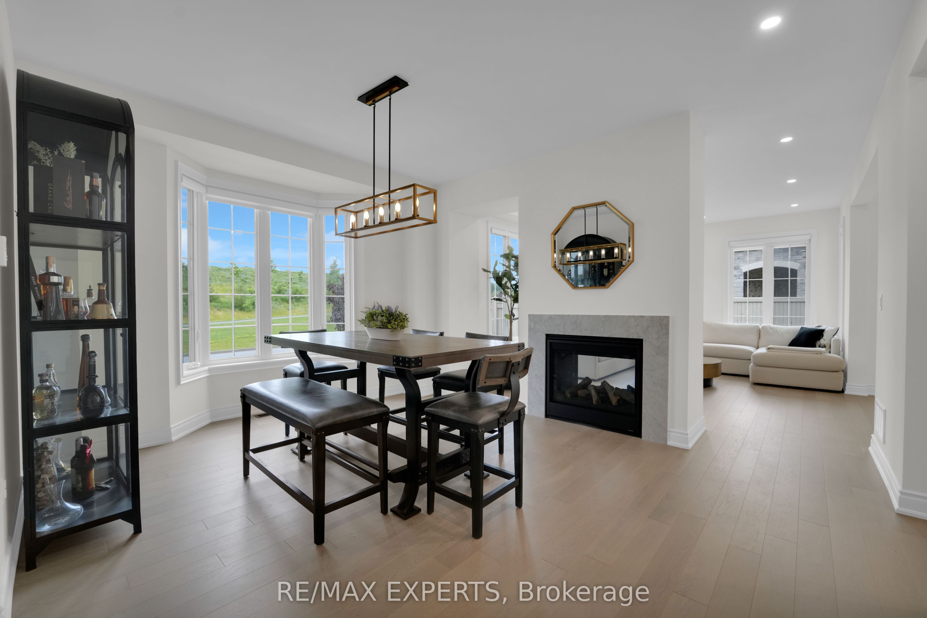 158 Scarlet Way