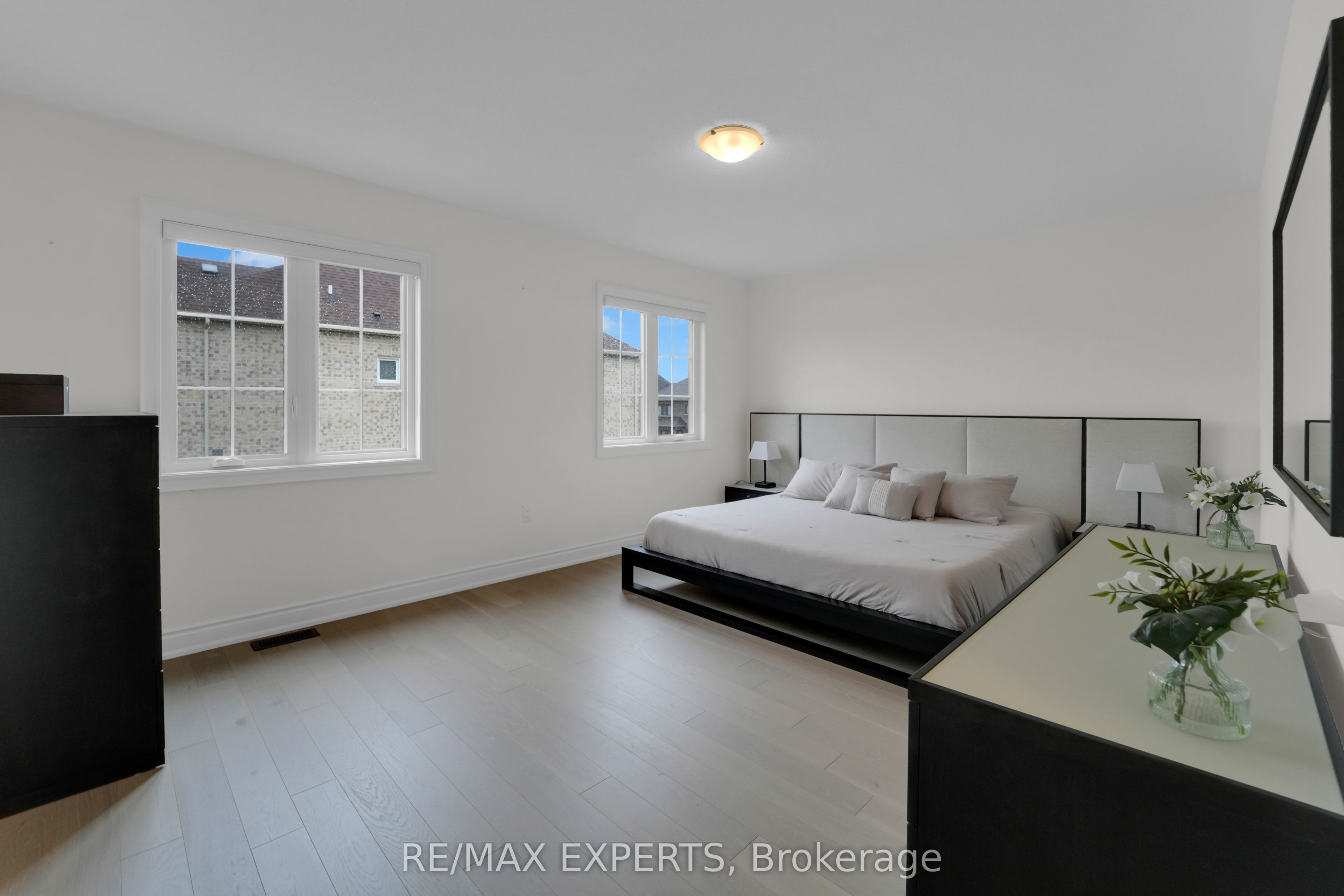 158 Scarlet Way