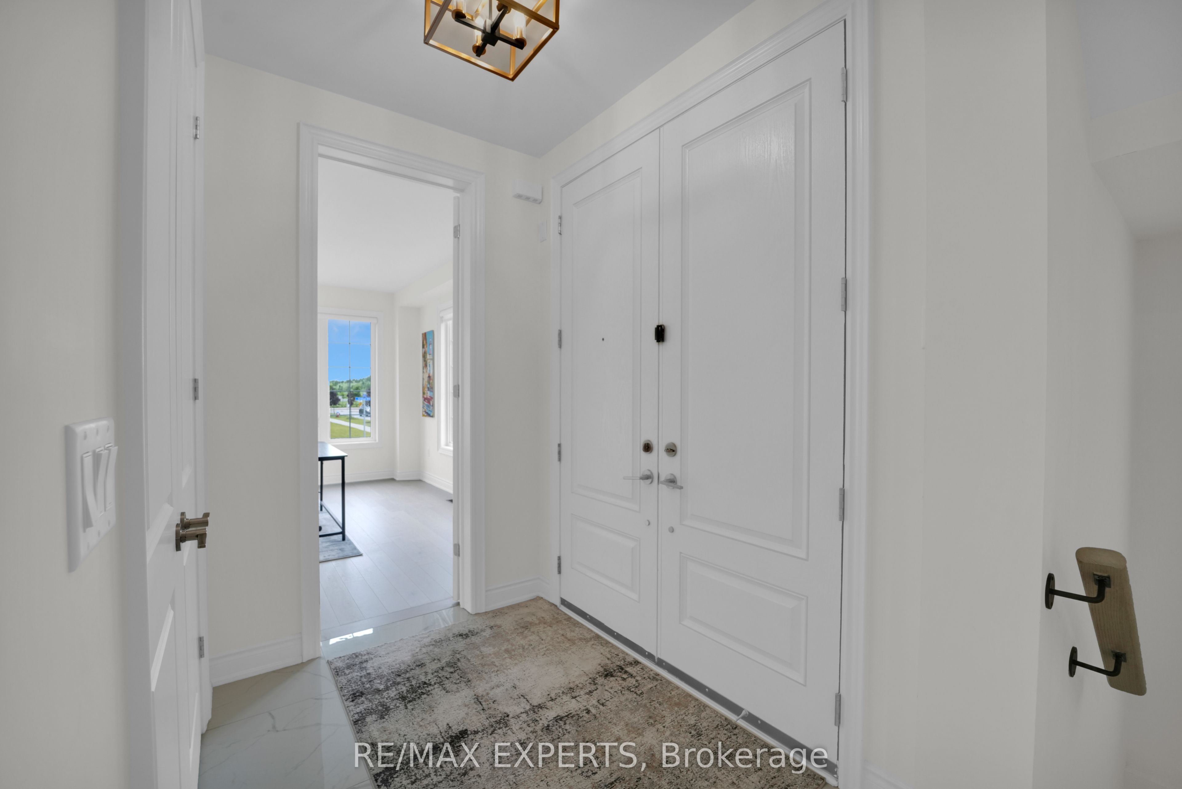 158 Scarlet Way