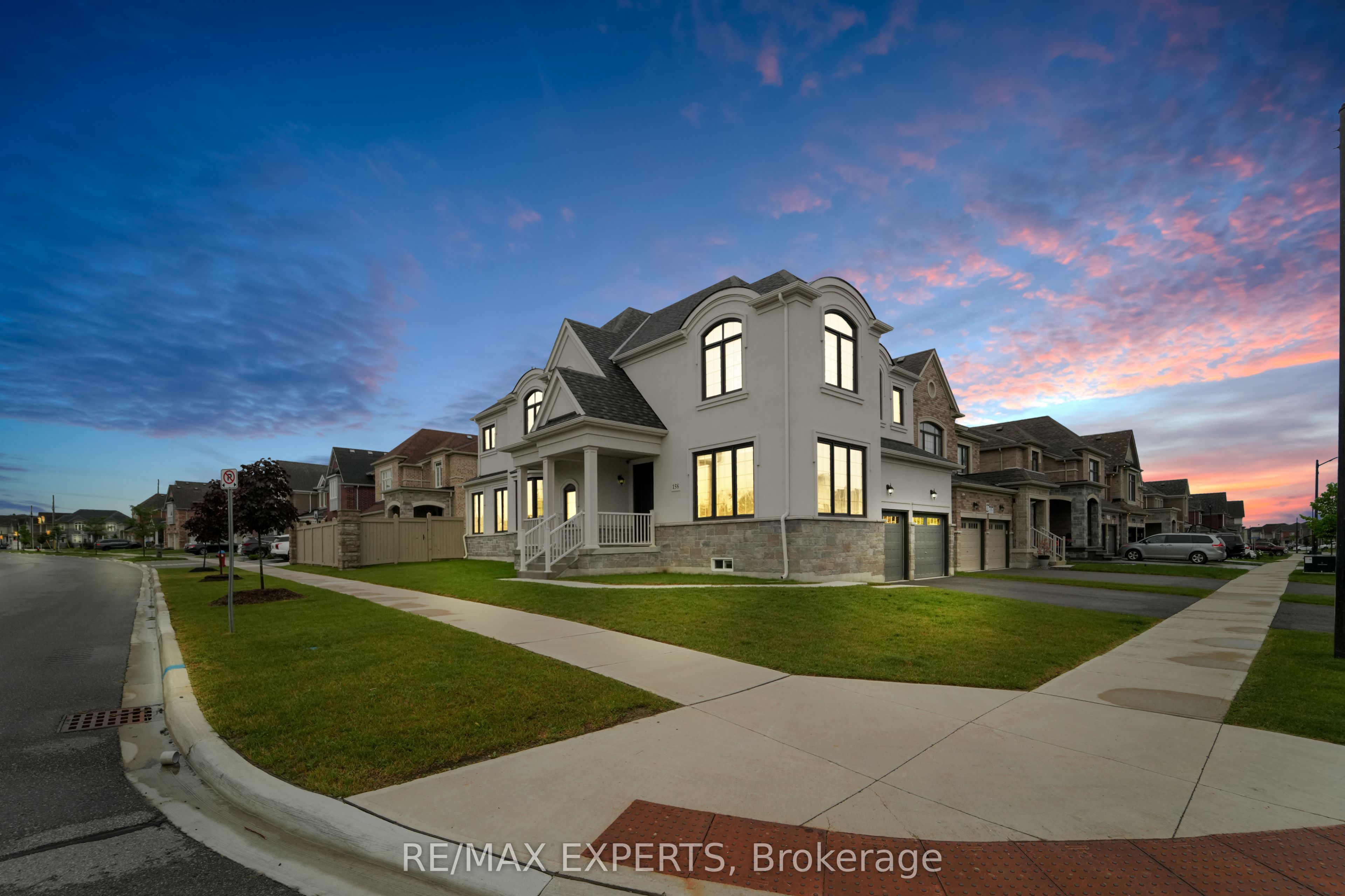 158 Scarlet Way