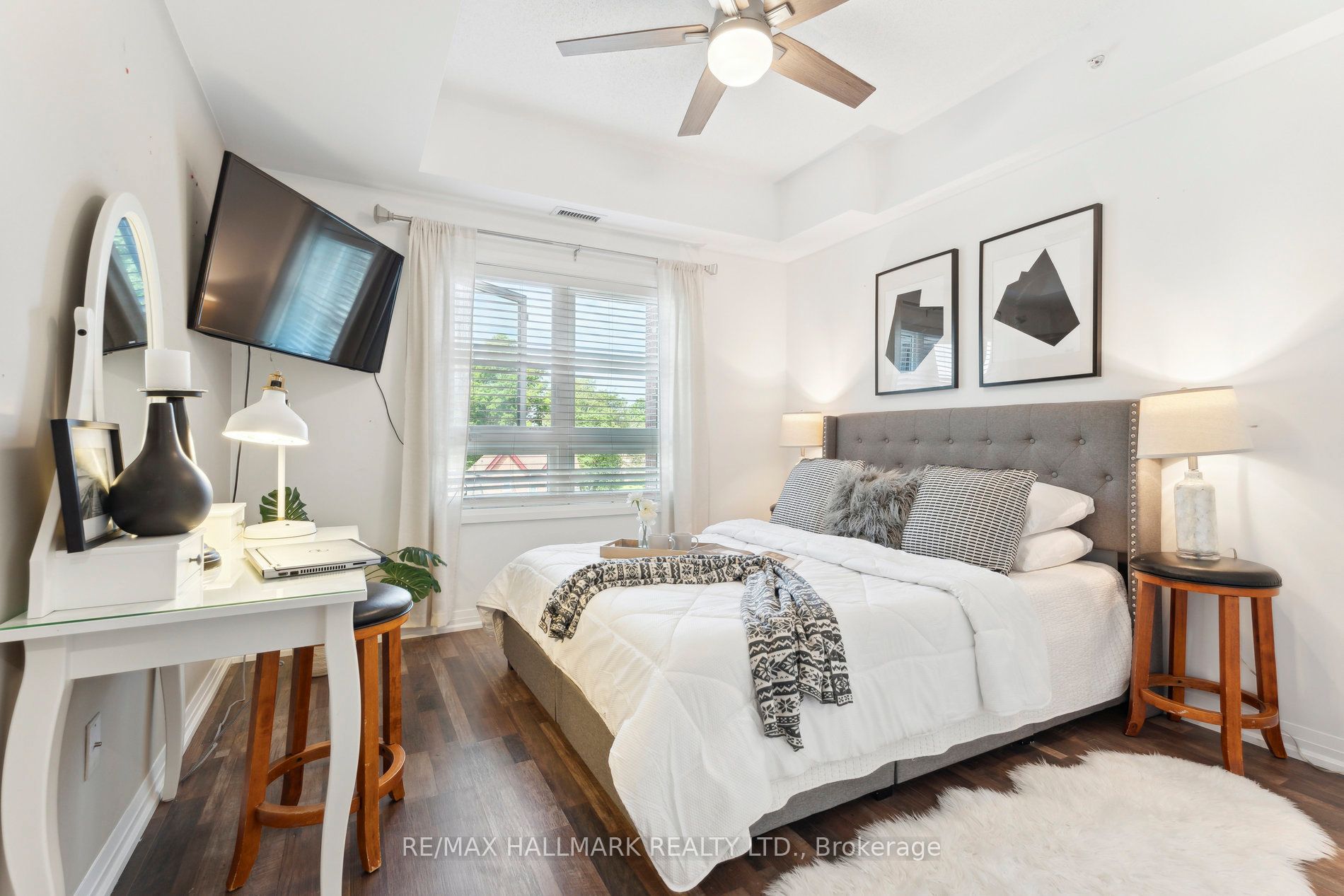 157 Wellington Street E #304