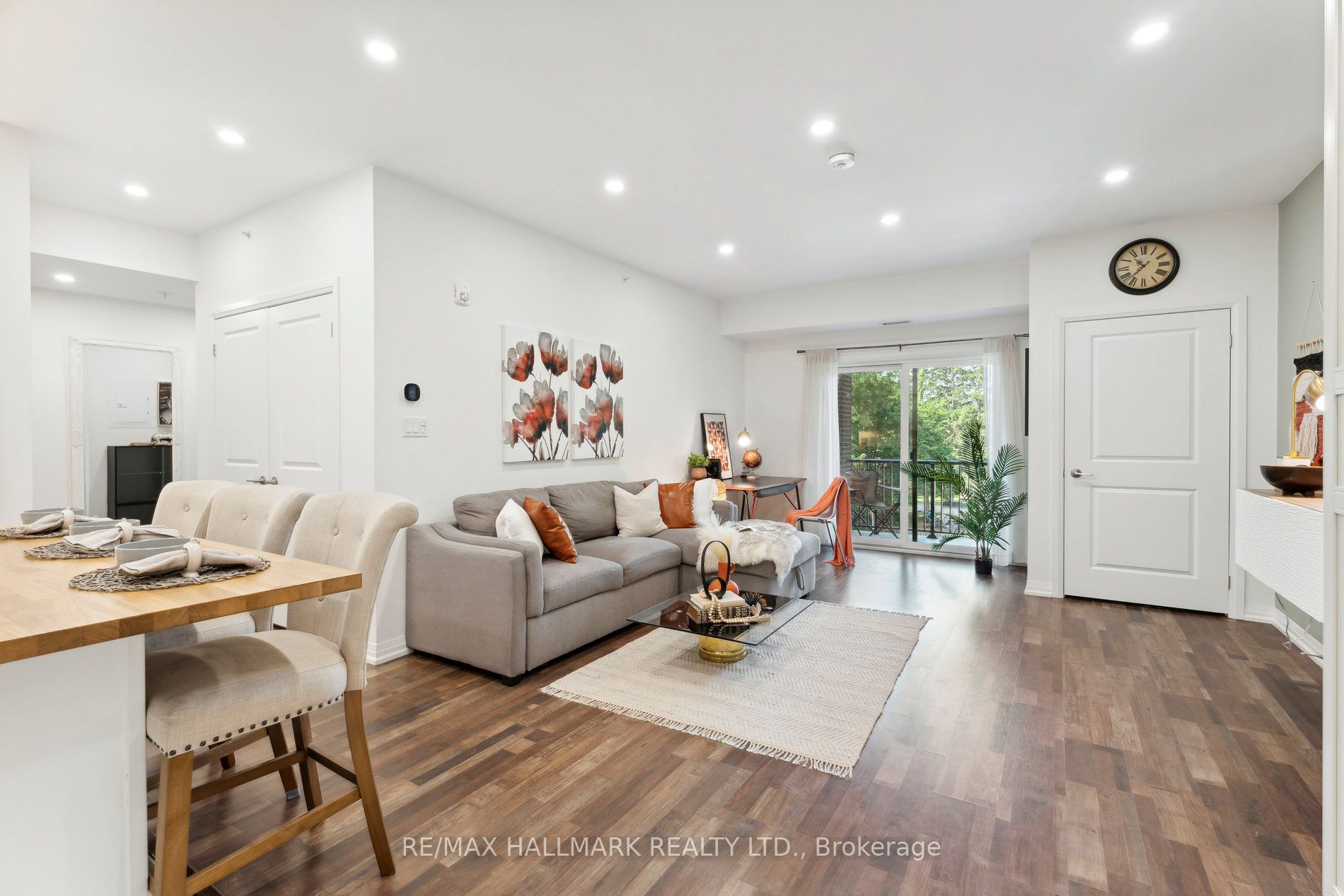 157 Wellington Street E #304
