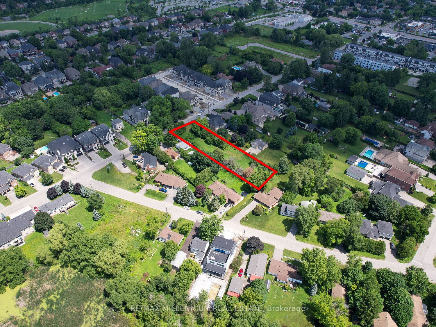 39 Maple Grove Avenue