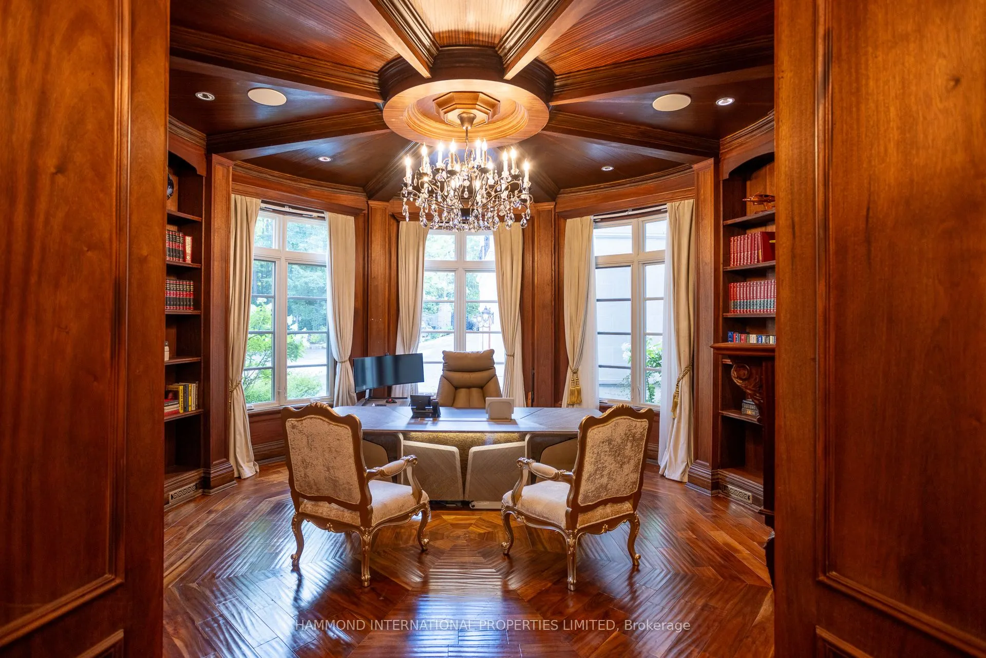 33 Forest Ridge Road