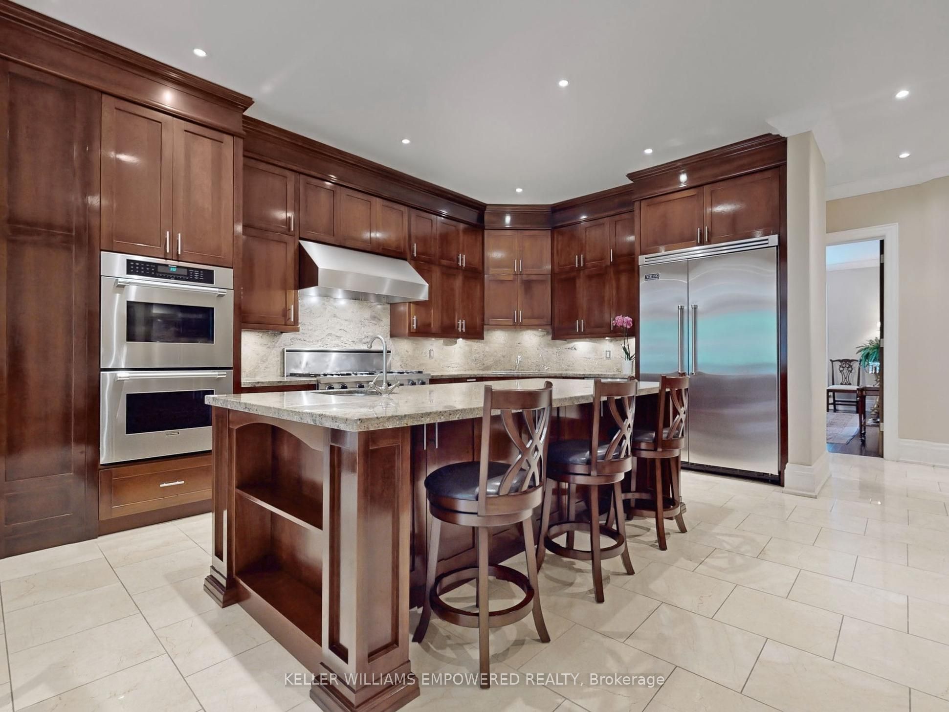 65 Kingswood Drive
