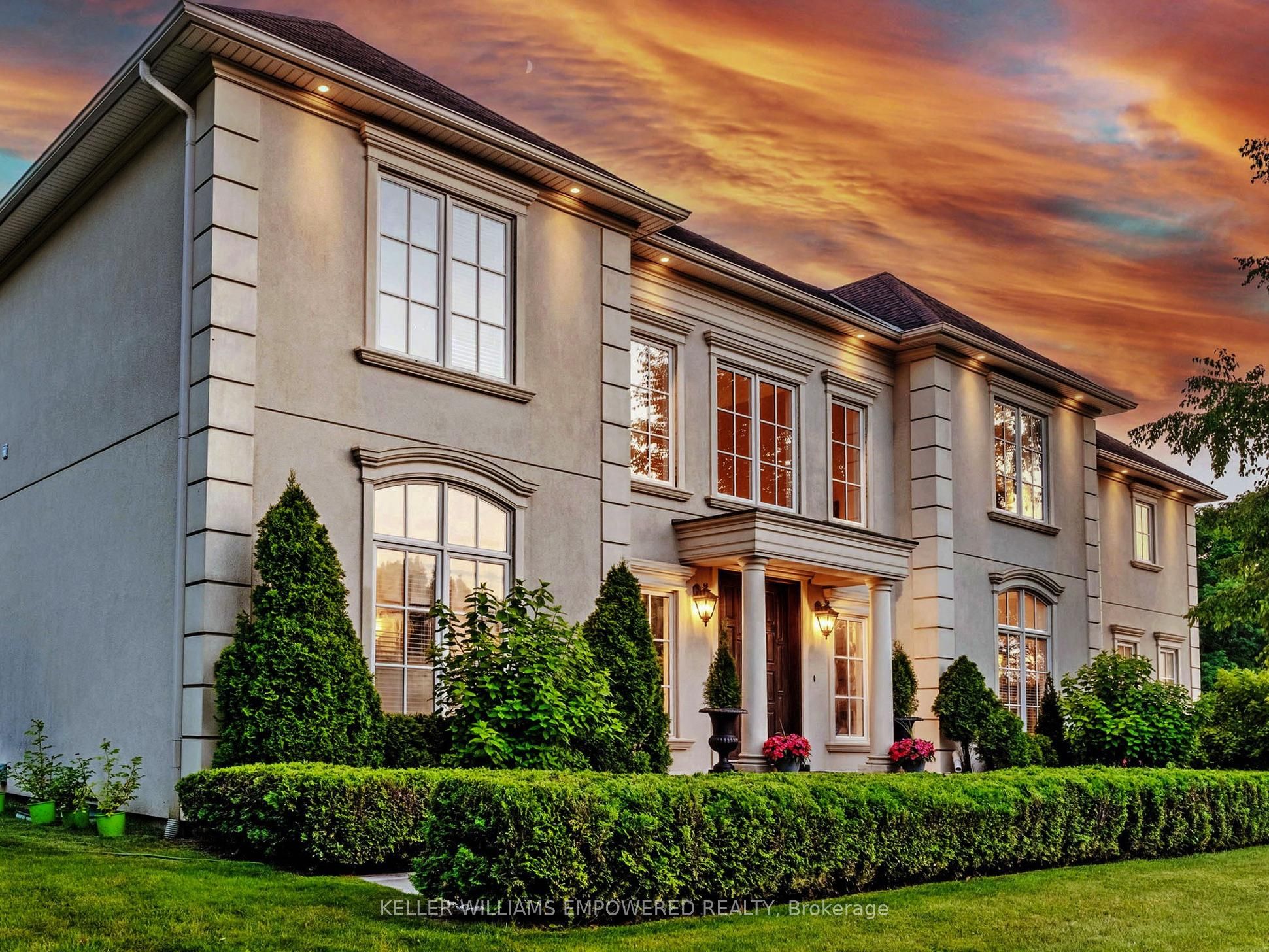 65 Kingswood Drive