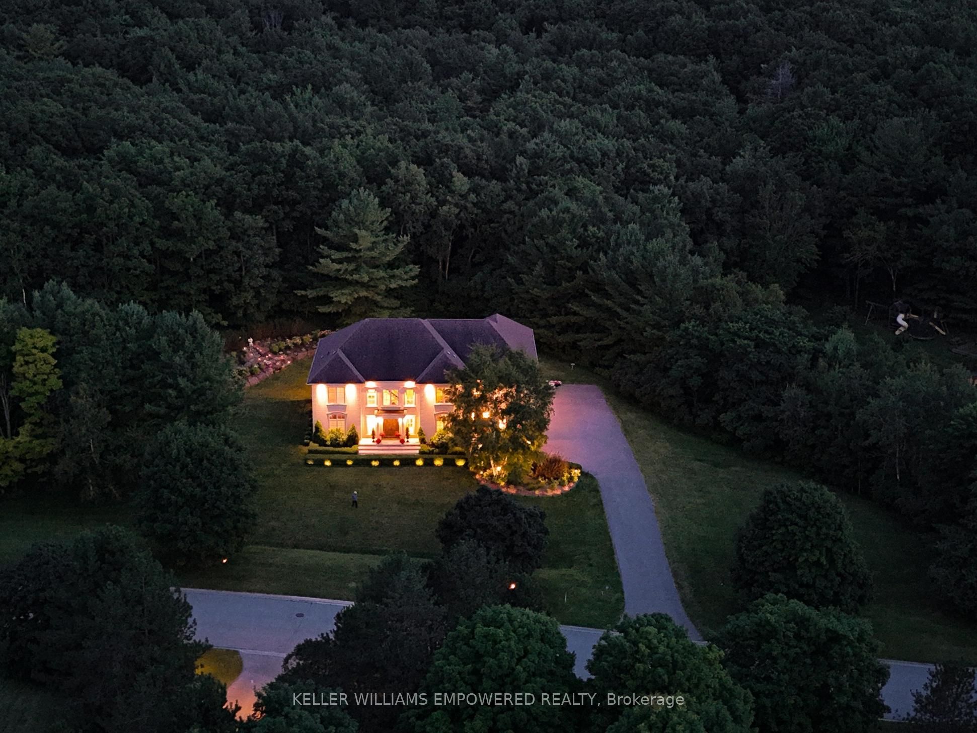65 Kingswood Drive