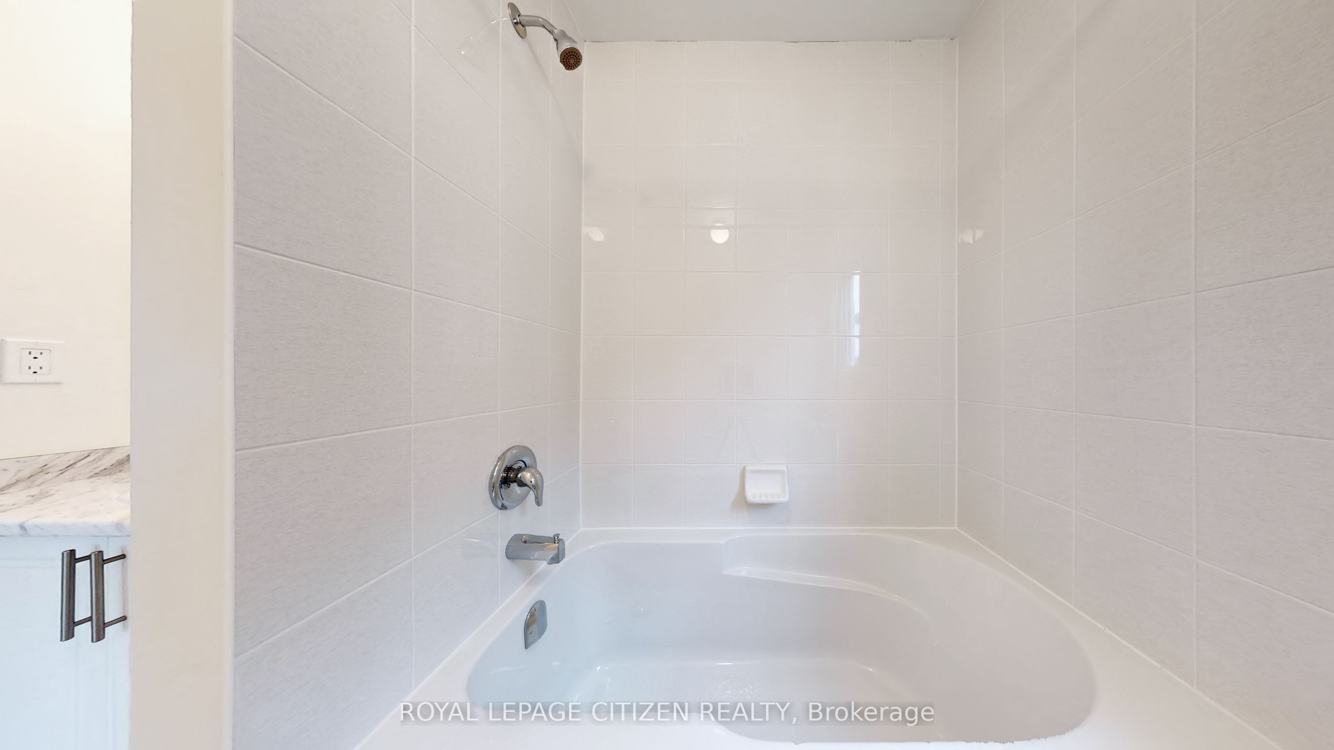 123 cliff thompson Crescent