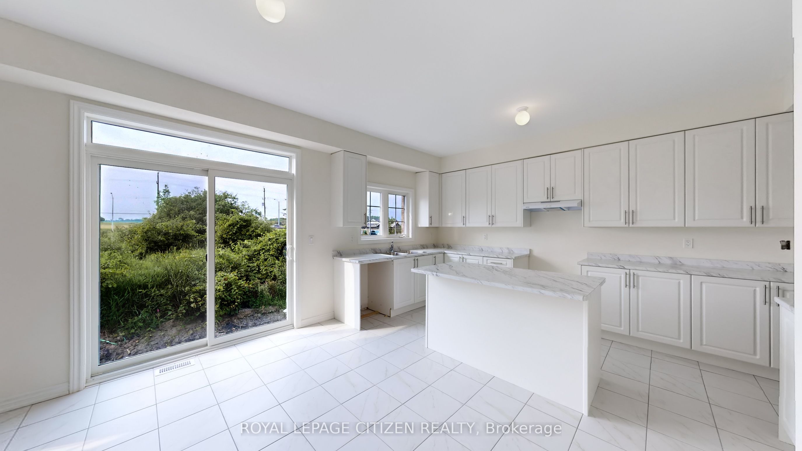 123 cliff thompson Crescent