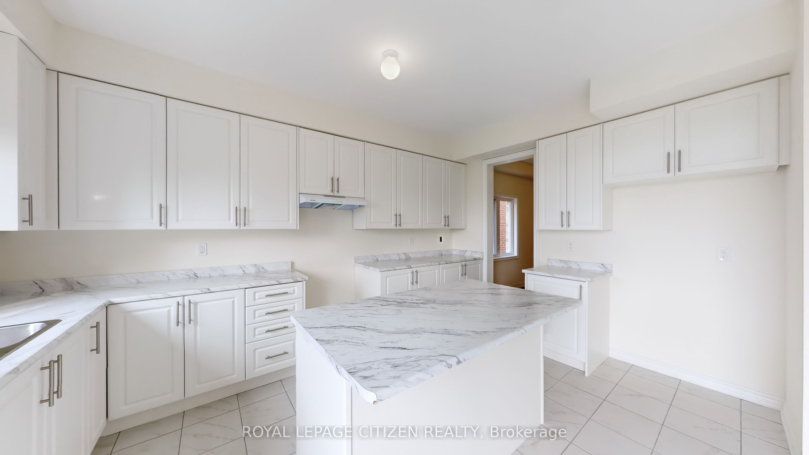 123 cliff thompson Crescent