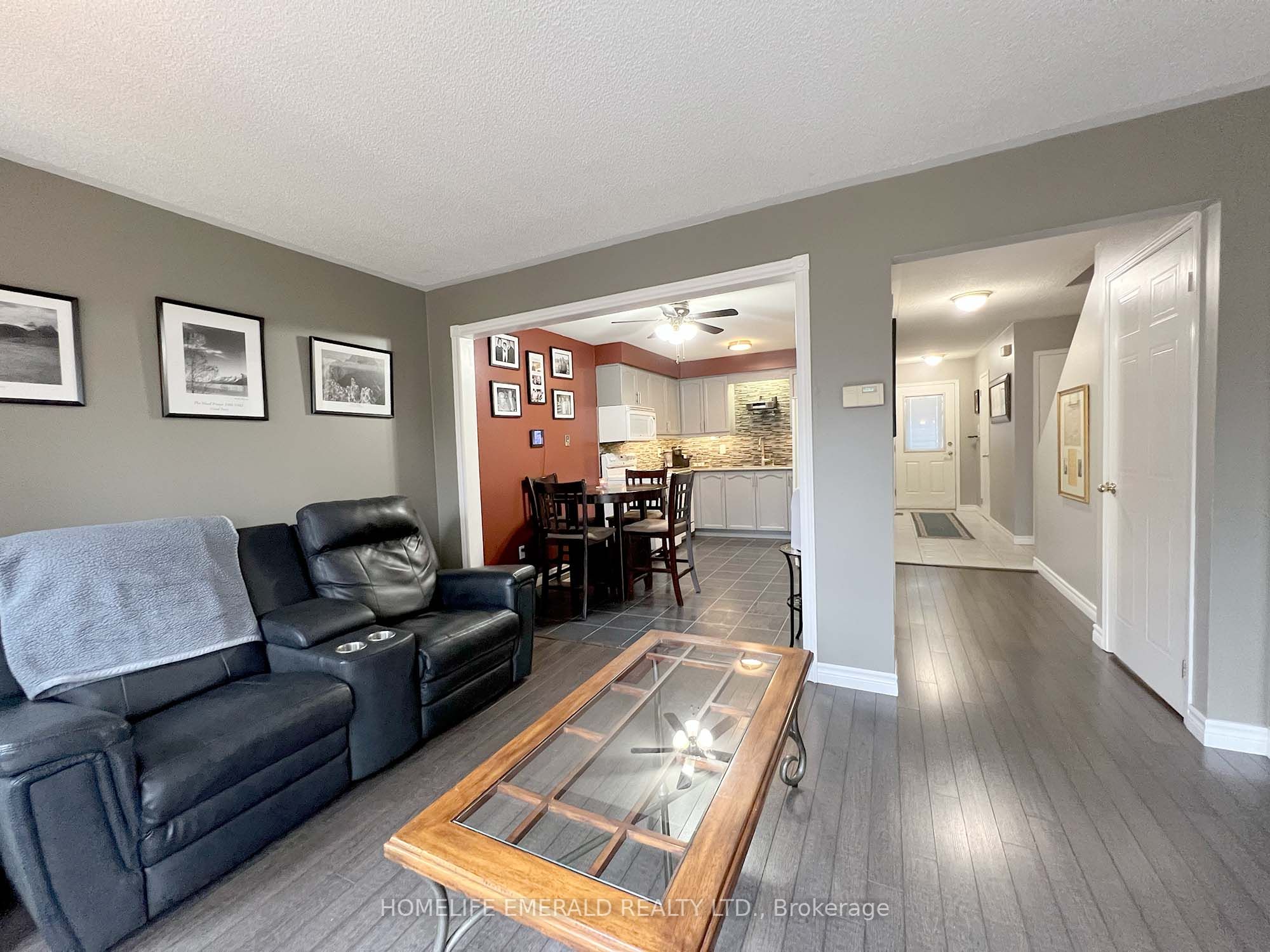 1 Potter Crescent