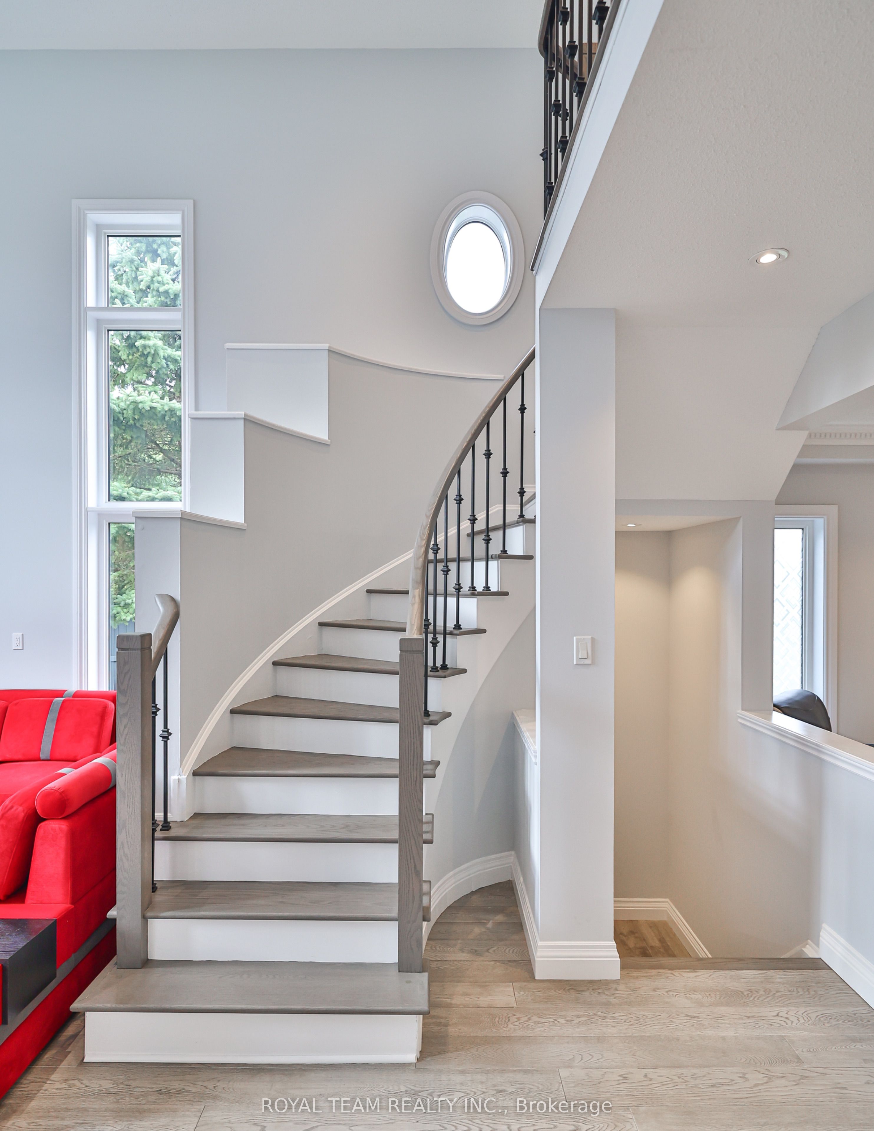 2 Gleave Court