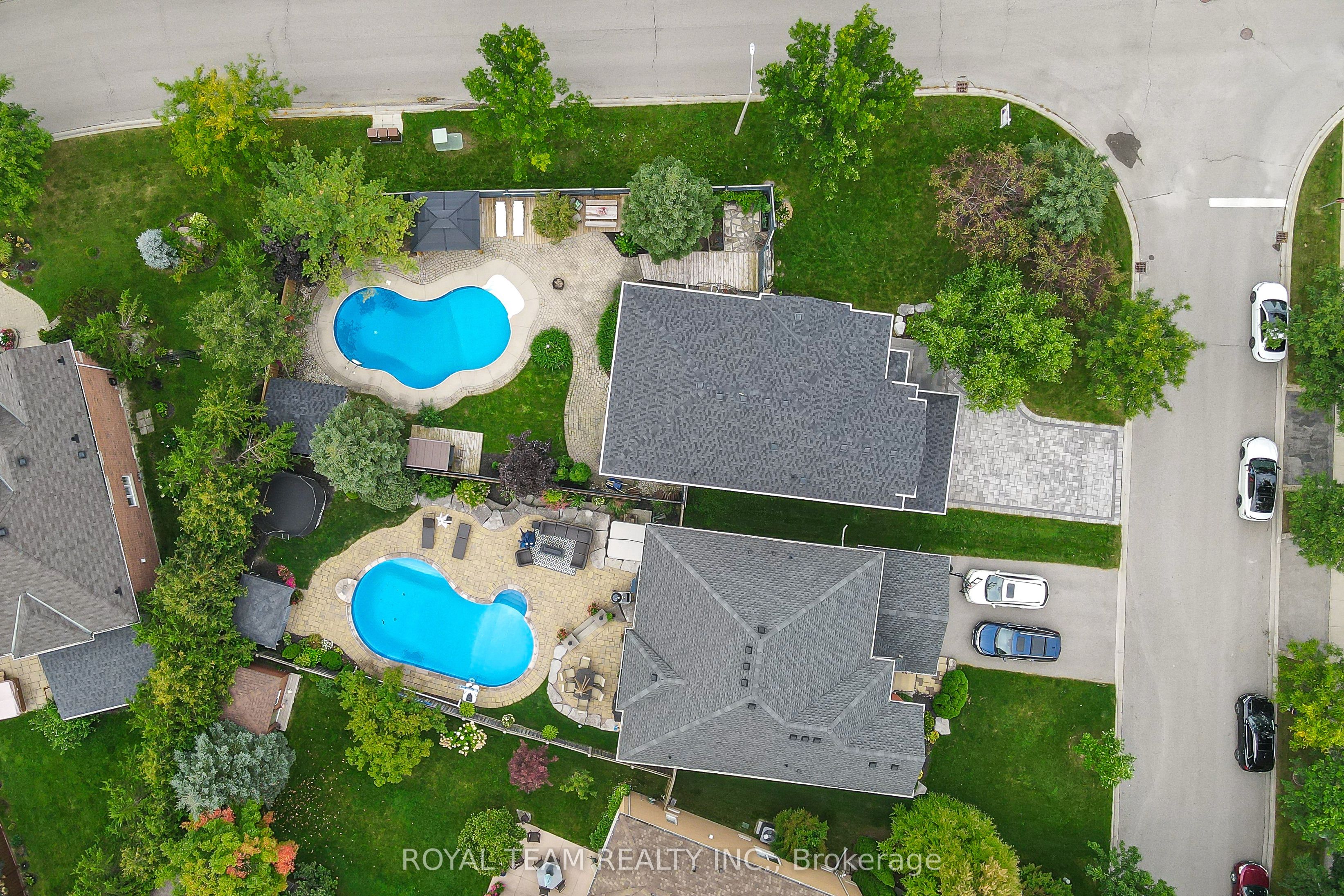 2 Gleave Court