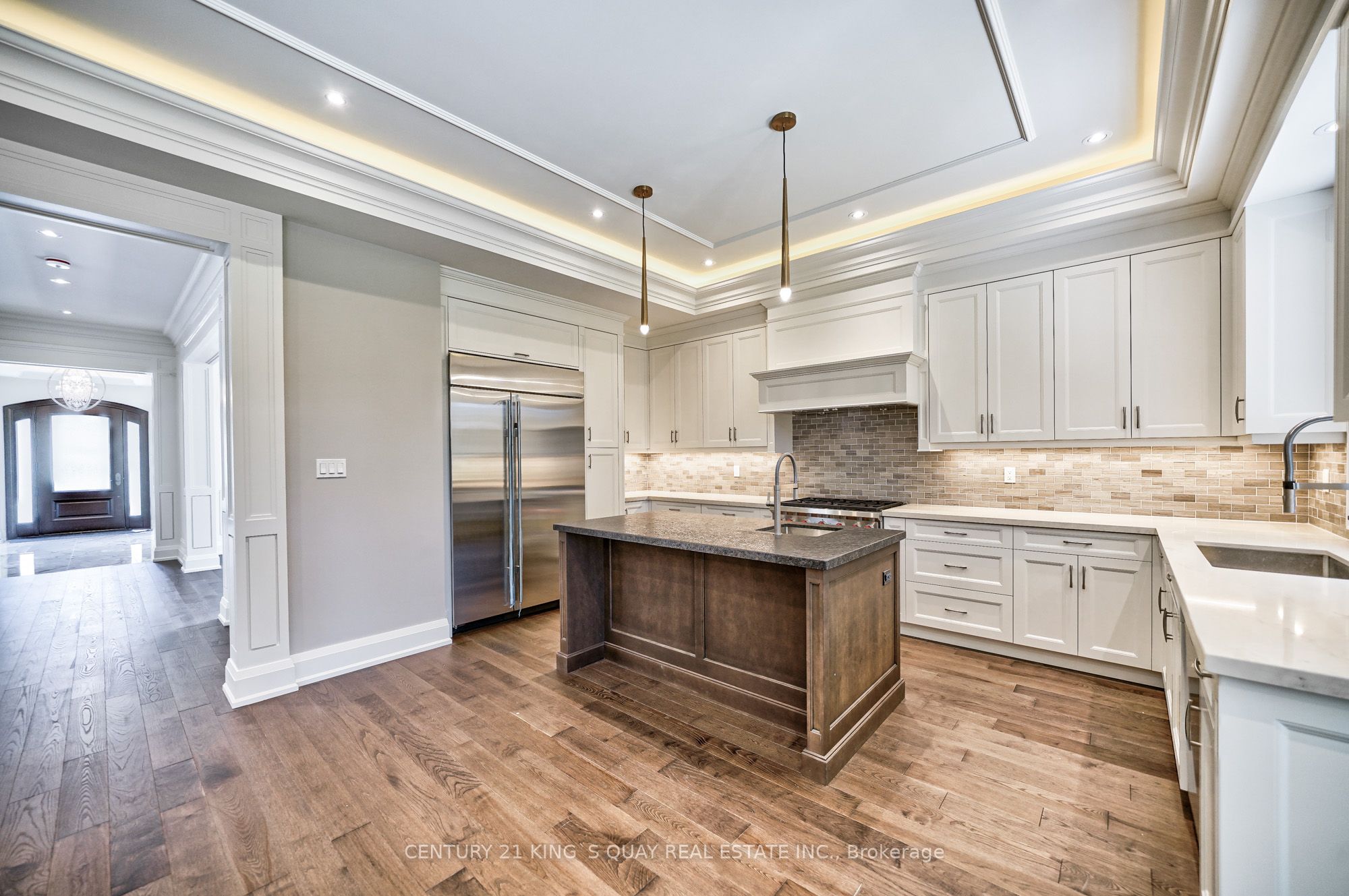 82 Cartier Crescent
