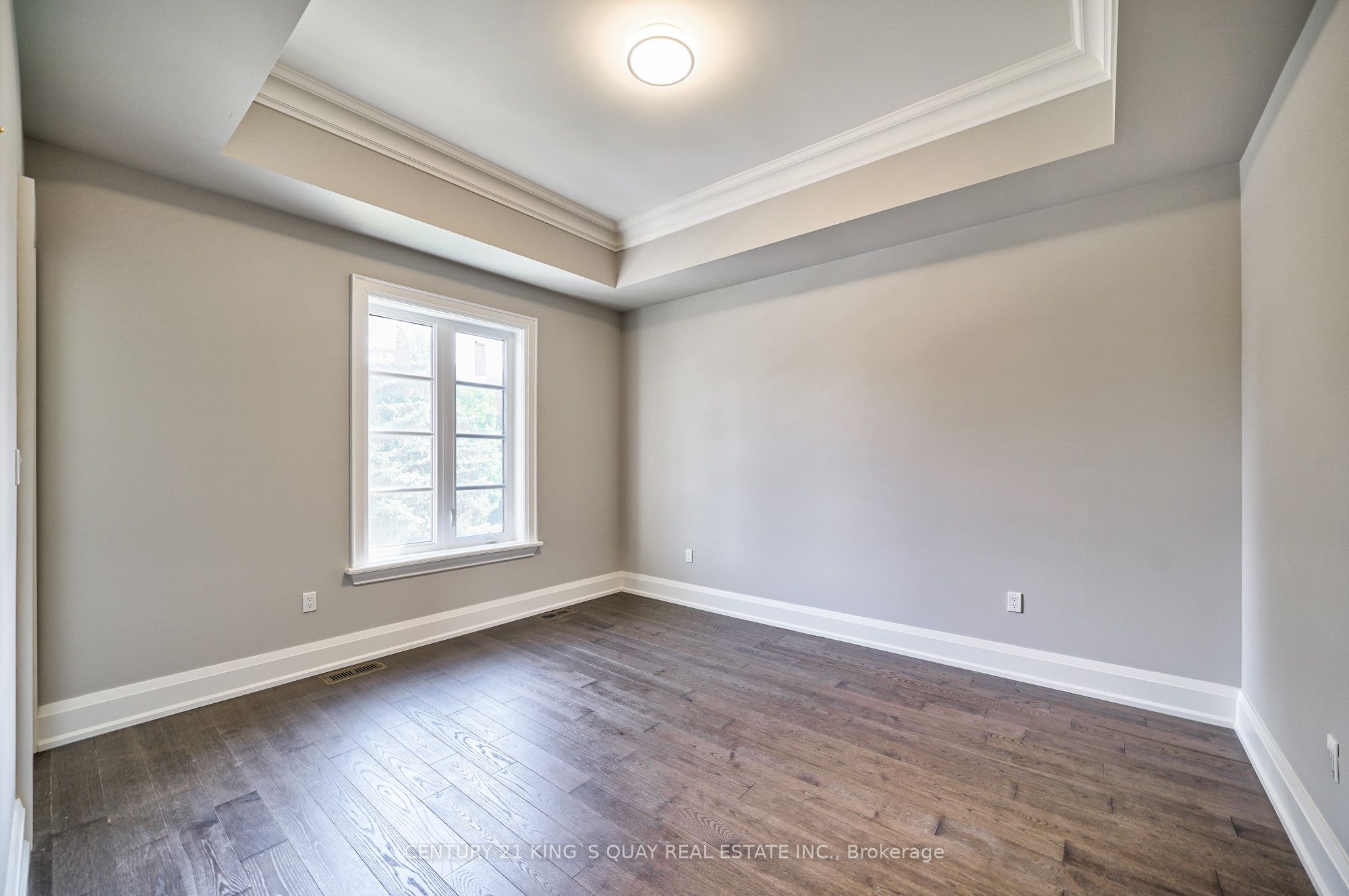 82 Cartier Crescent