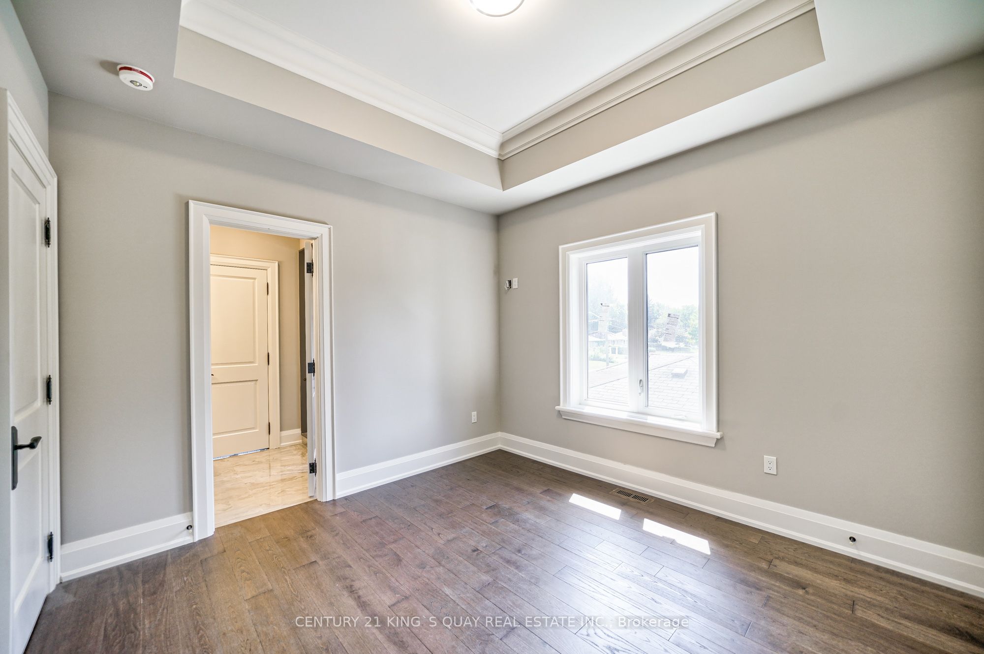 82 Cartier Crescent