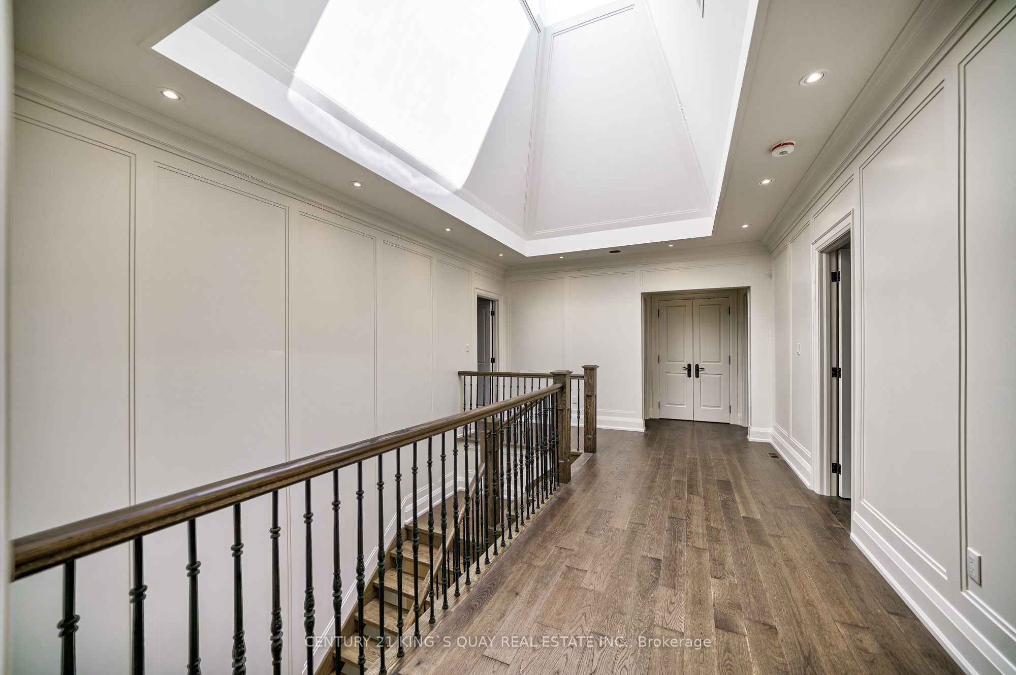 82 Cartier Crescent