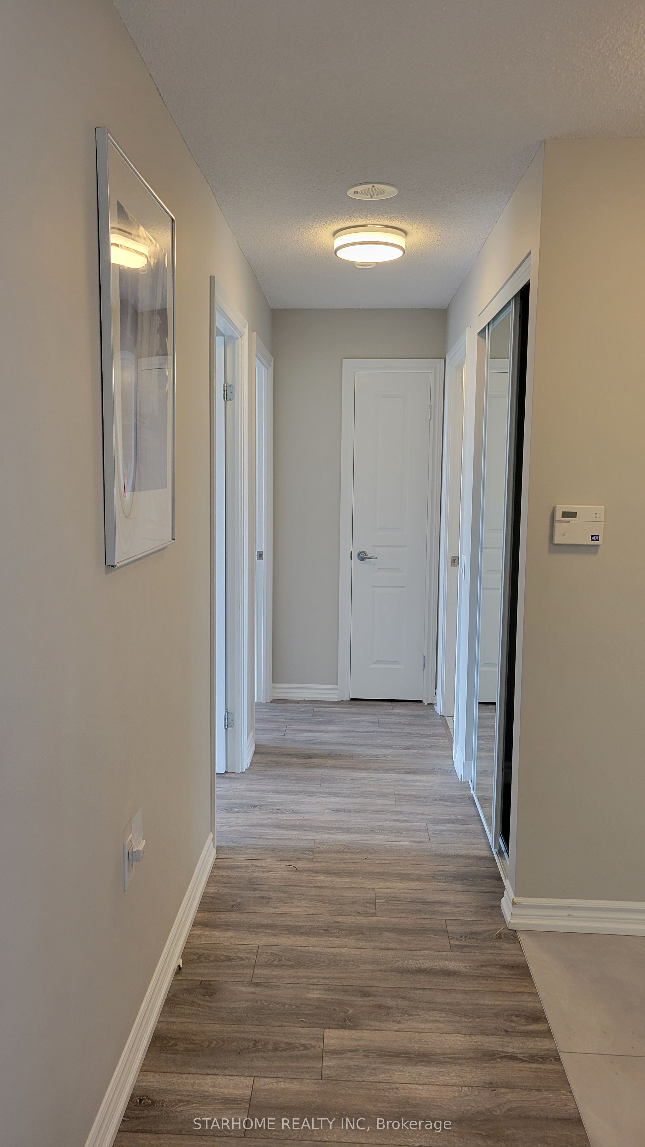9015 Leslie Street, #1208