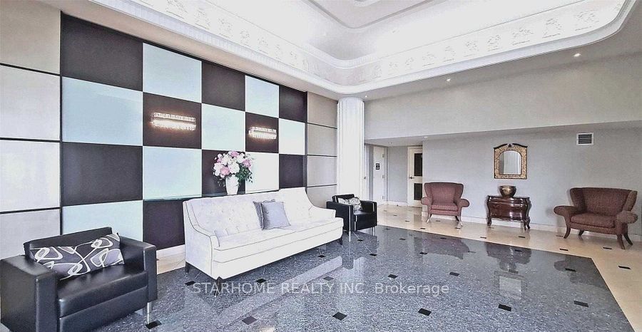 9015 Leslie Street, #1208