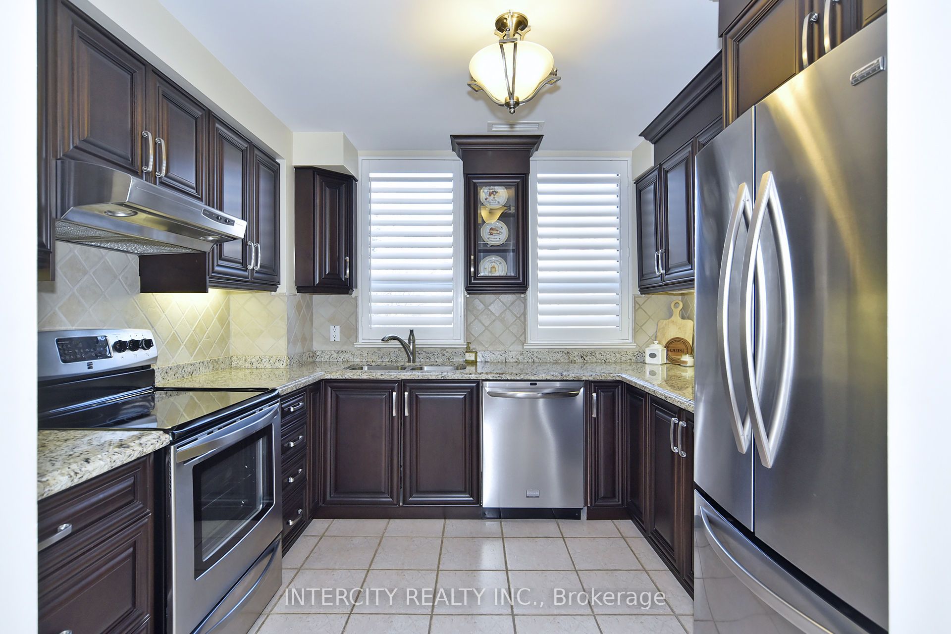 53 Woodbridge Avenue, #219
