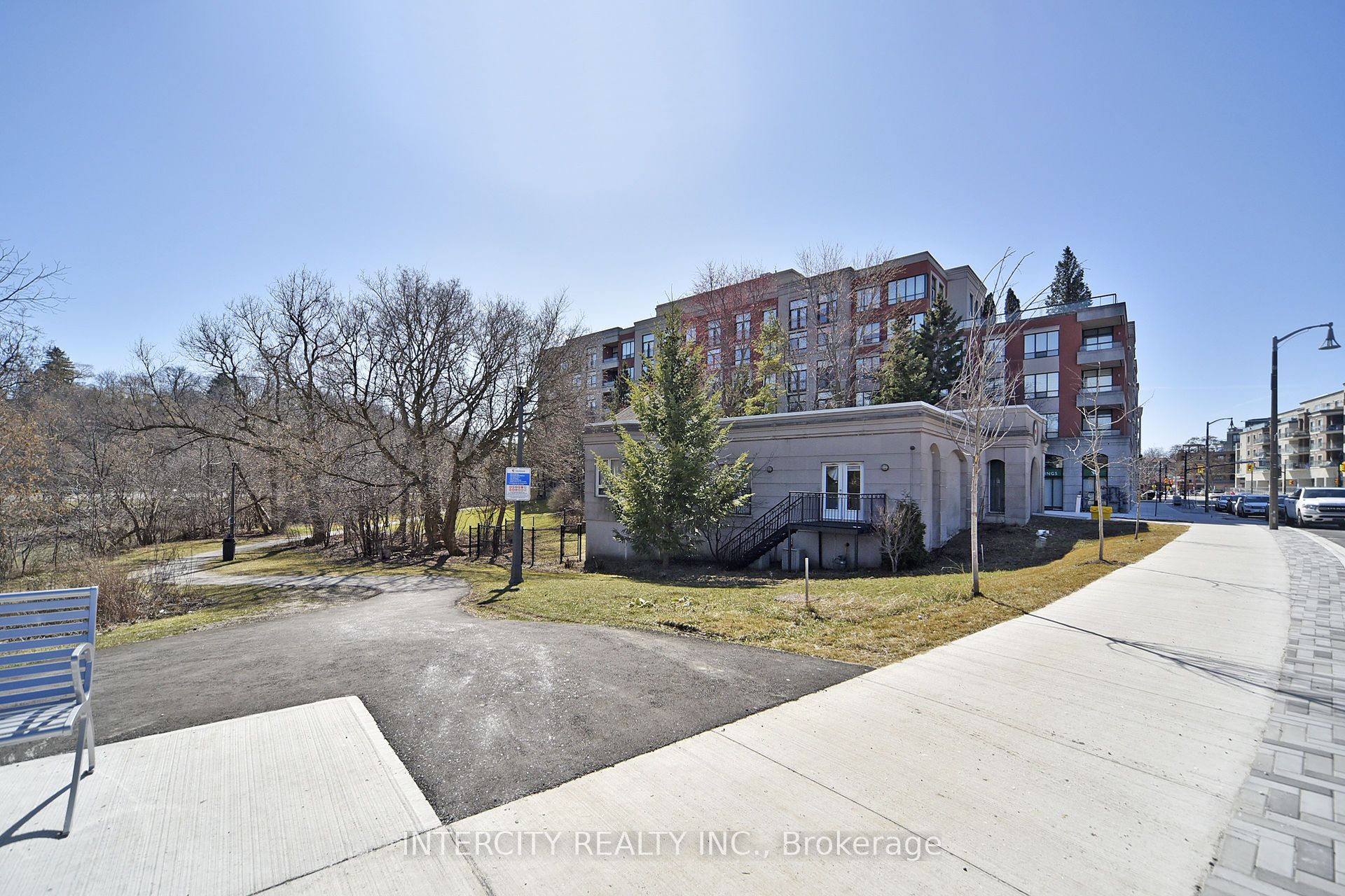 53 Woodbridge Avenue, #219