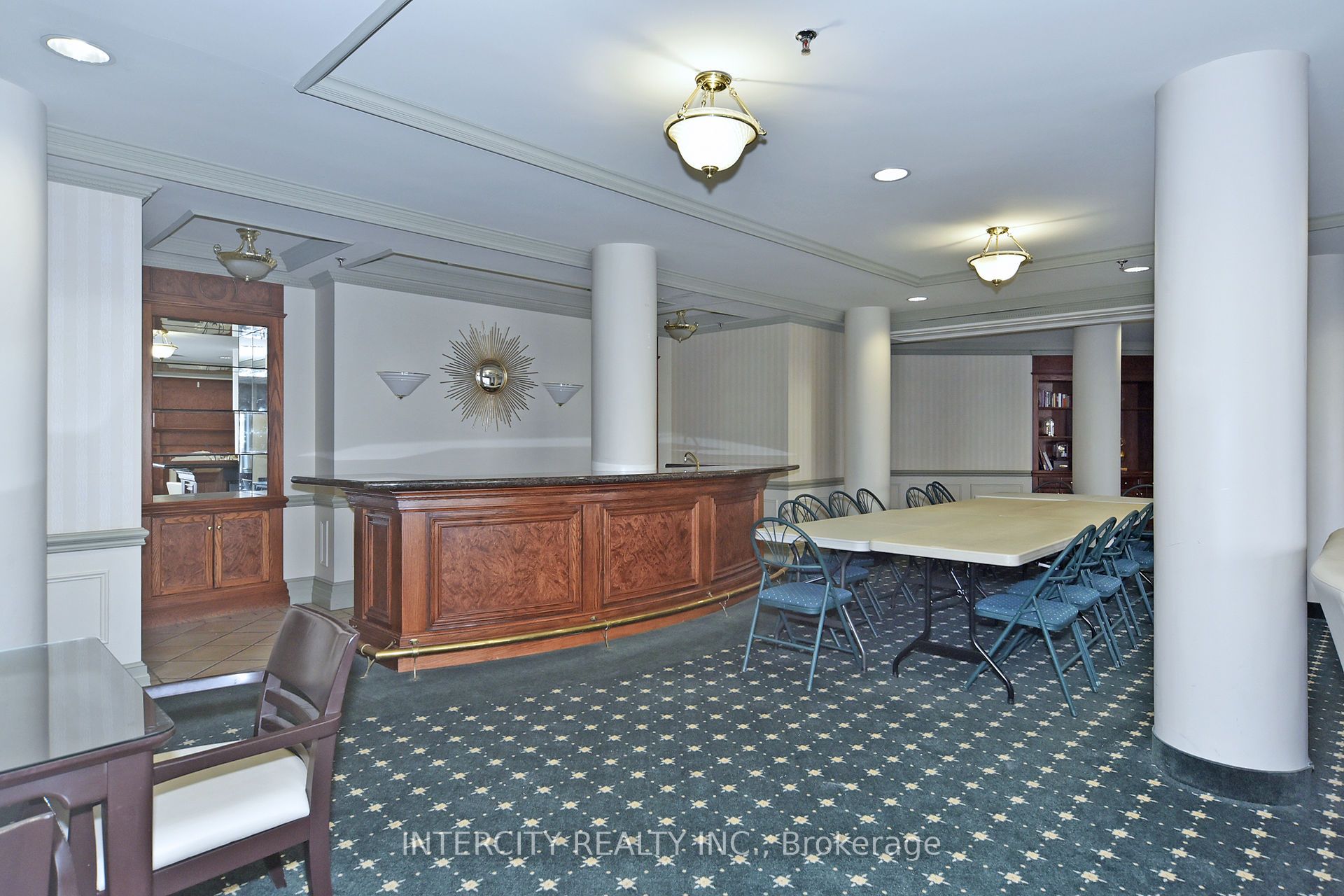 53 Woodbridge Avenue, #219