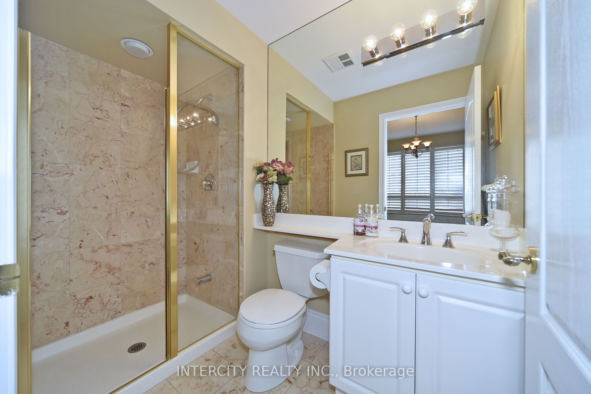 53 Woodbridge Avenue, #219