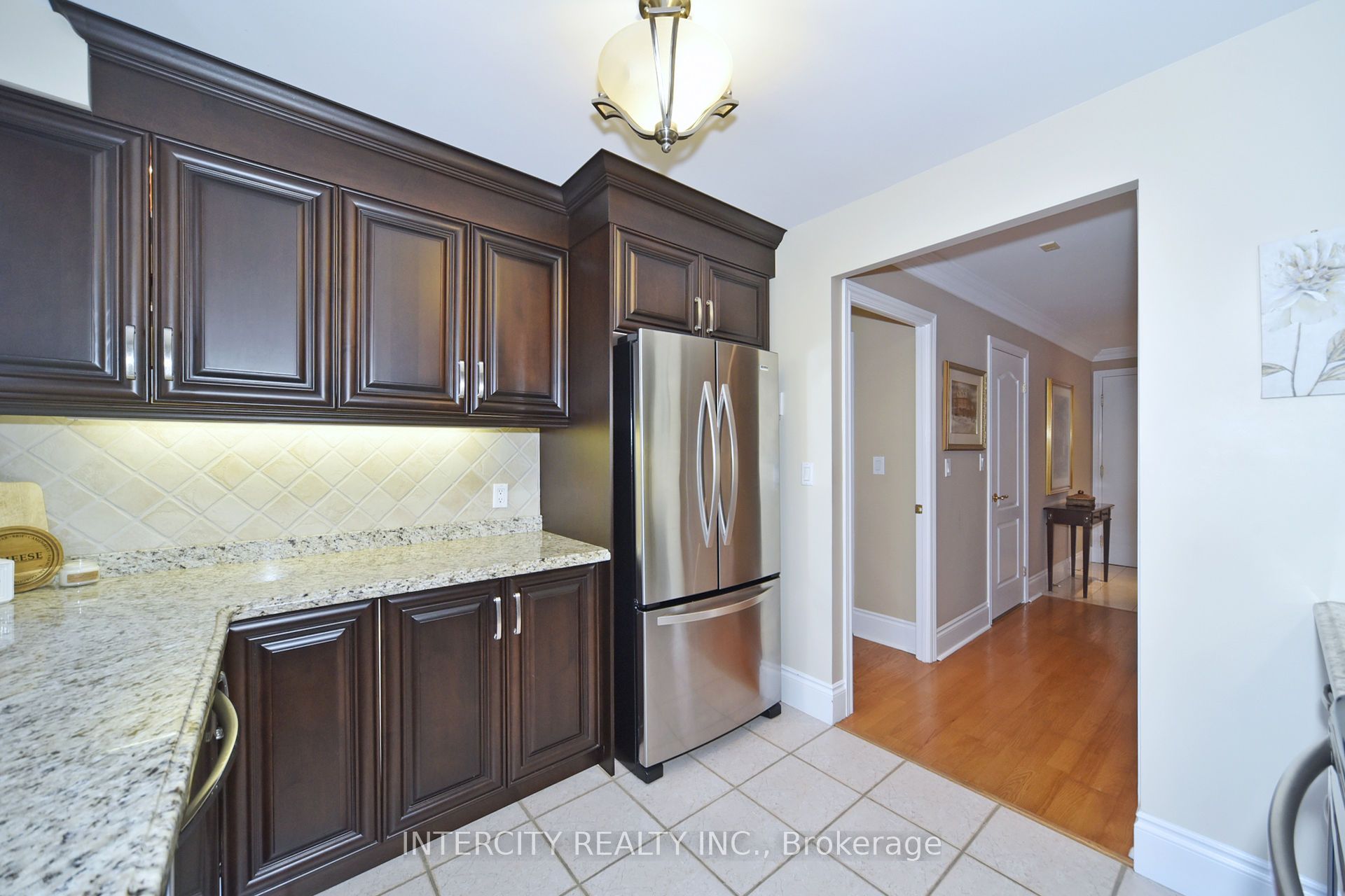 53 Woodbridge Avenue, #219