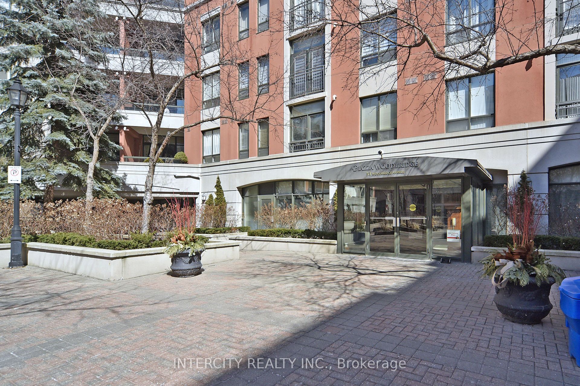 53 Woodbridge Avenue, #219