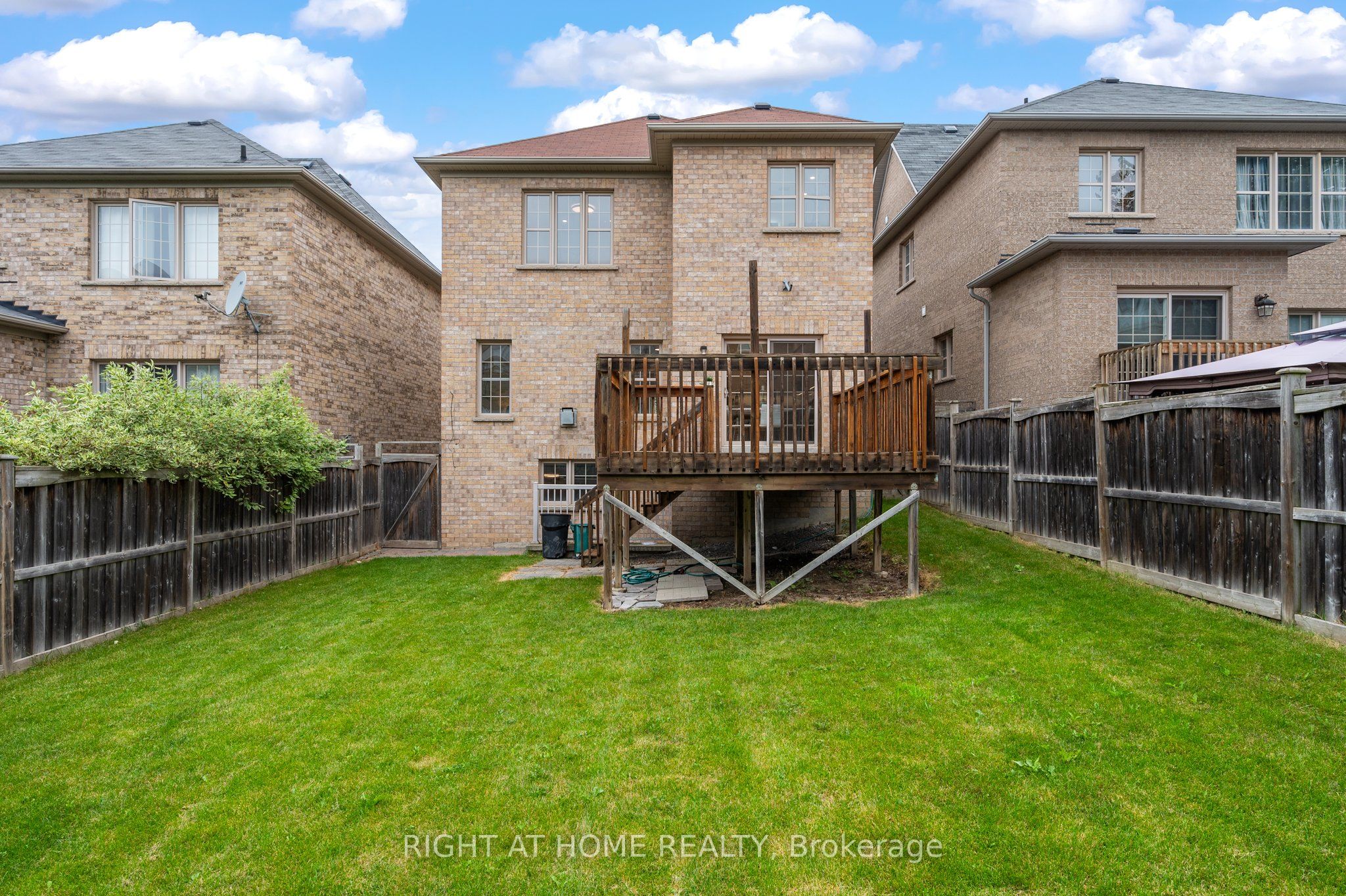 255 Queen Filomena Avenue