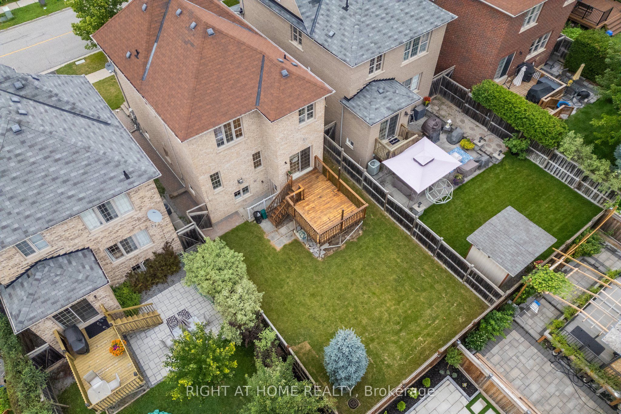 255 Queen Filomena Avenue