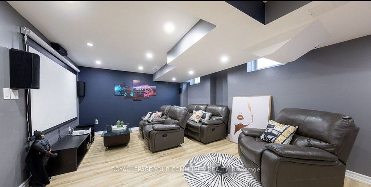 28 Saint James Avenue