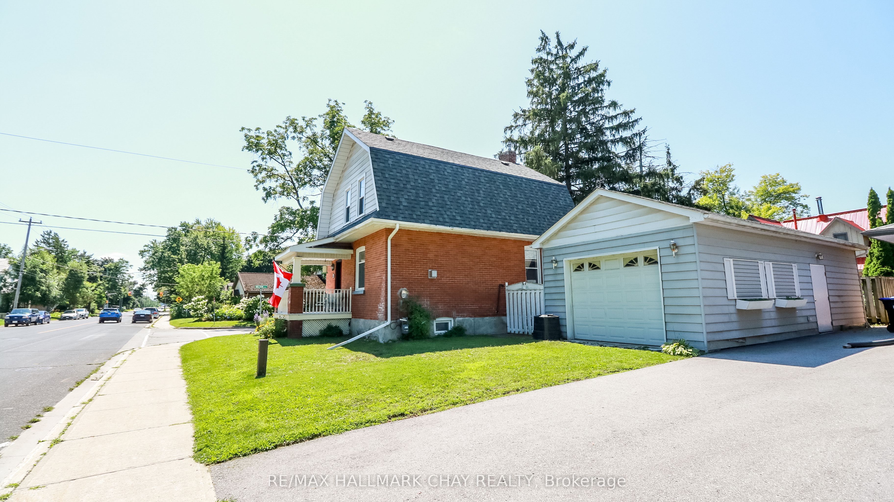 46 Church Street S