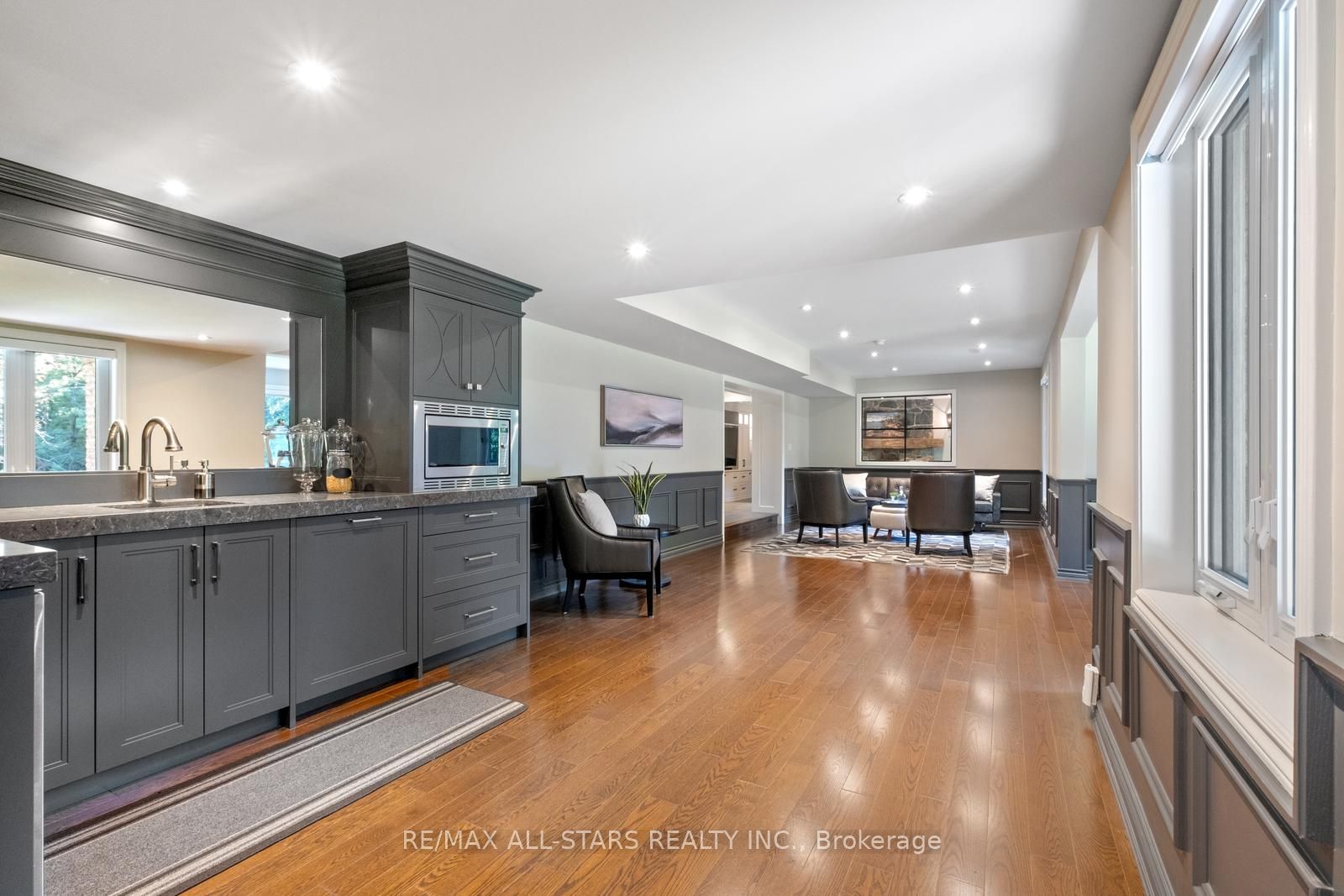 15 Skyridge Court