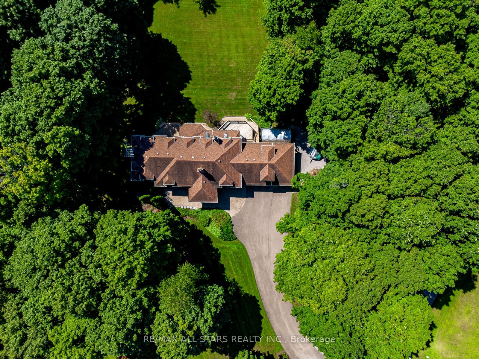 15 Skyridge Court