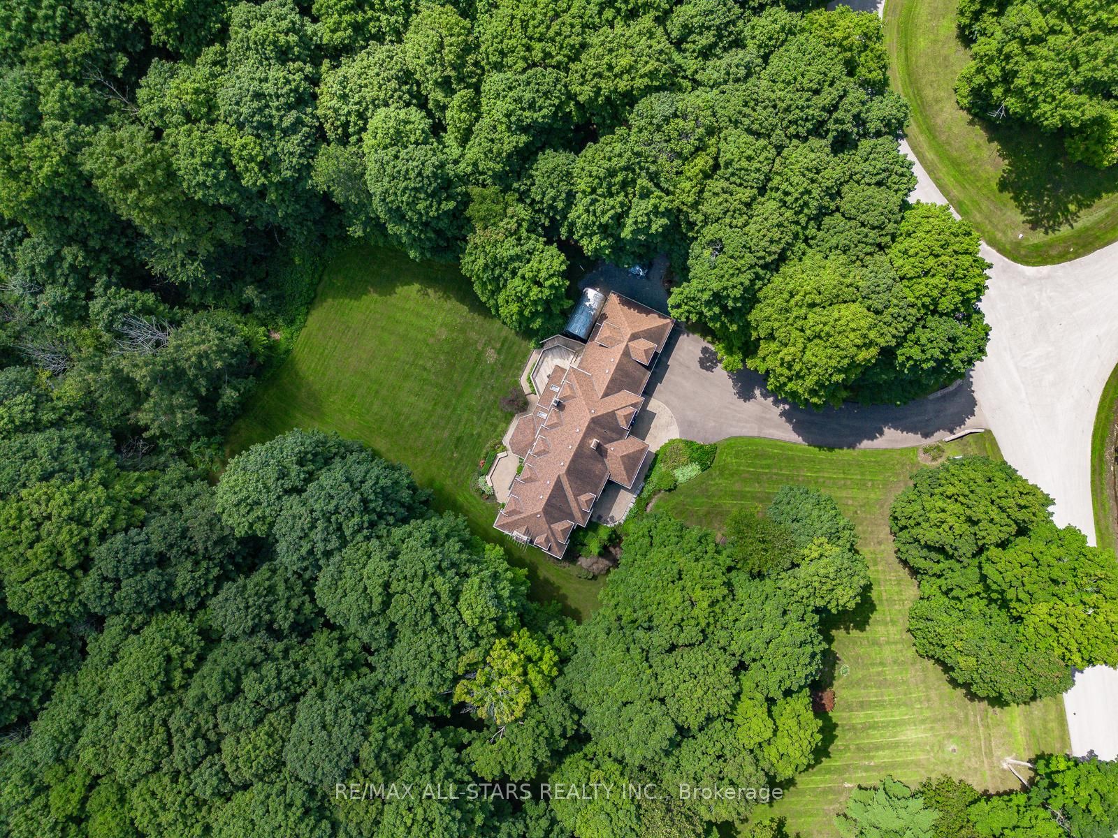 15 Skyridge Court