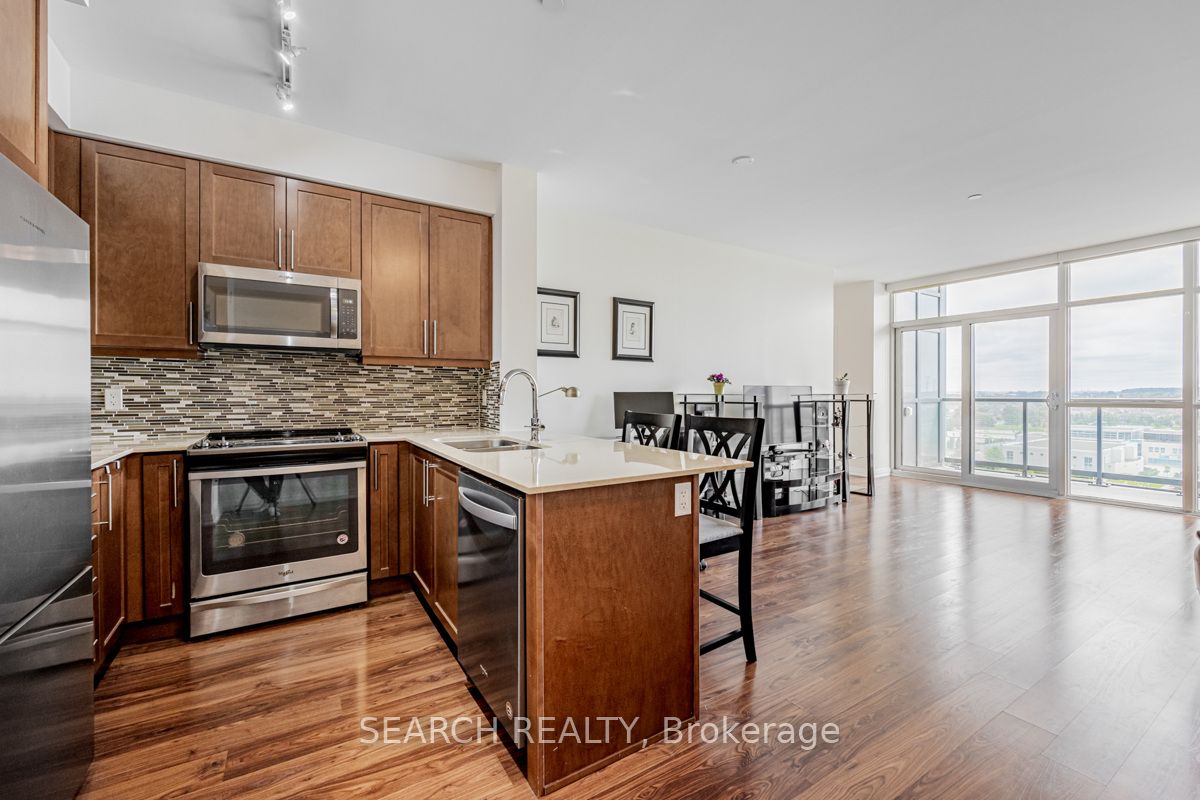 65 Oneida Crescent #1010