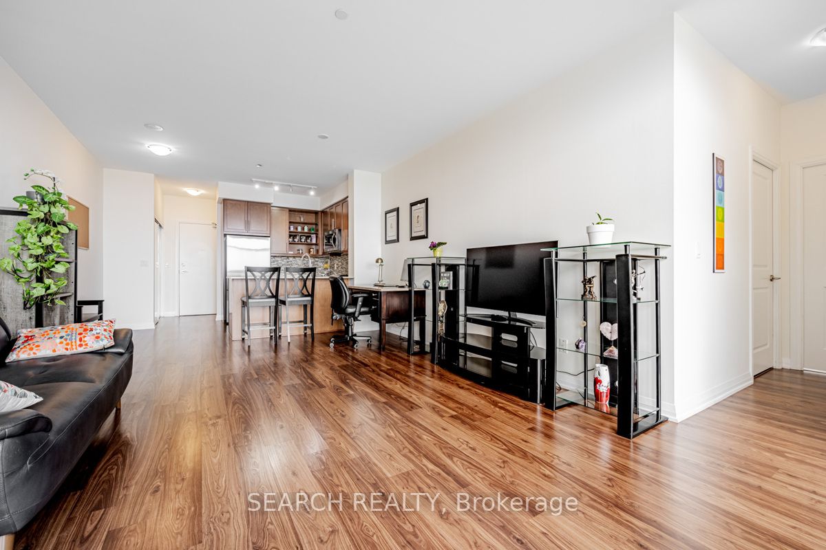 65 Oneida Crescent #1010
