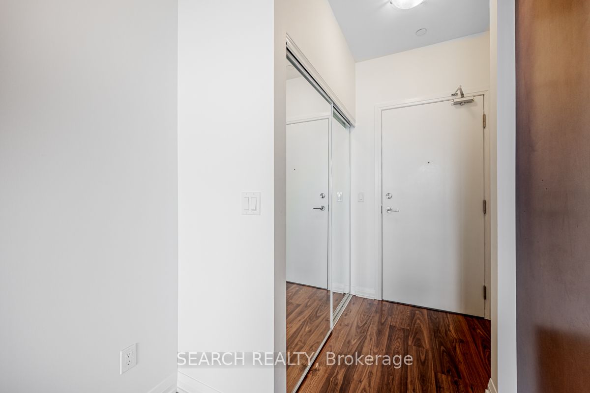 65 Oneida Crescent #1010