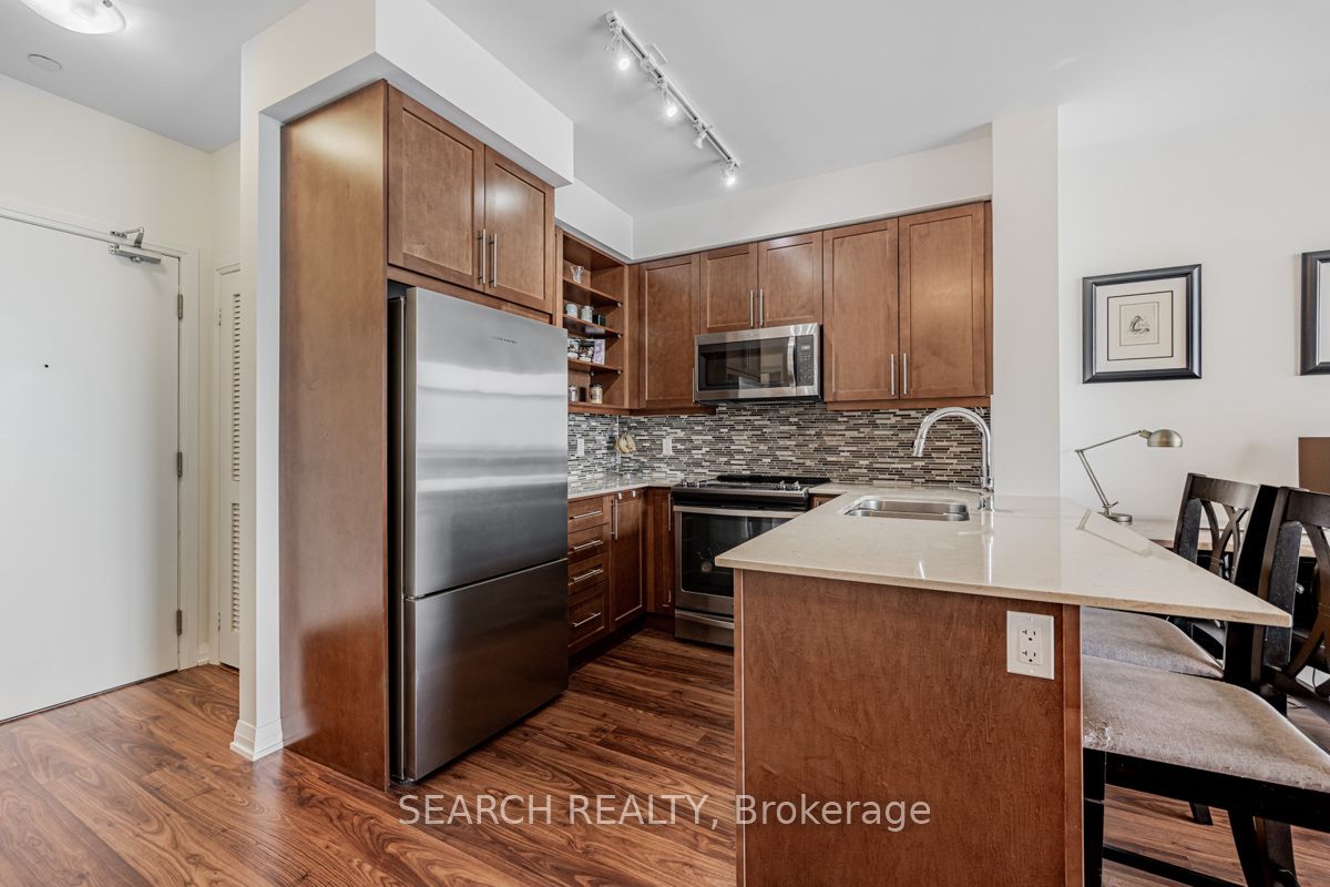 65 Oneida Crescent #1010