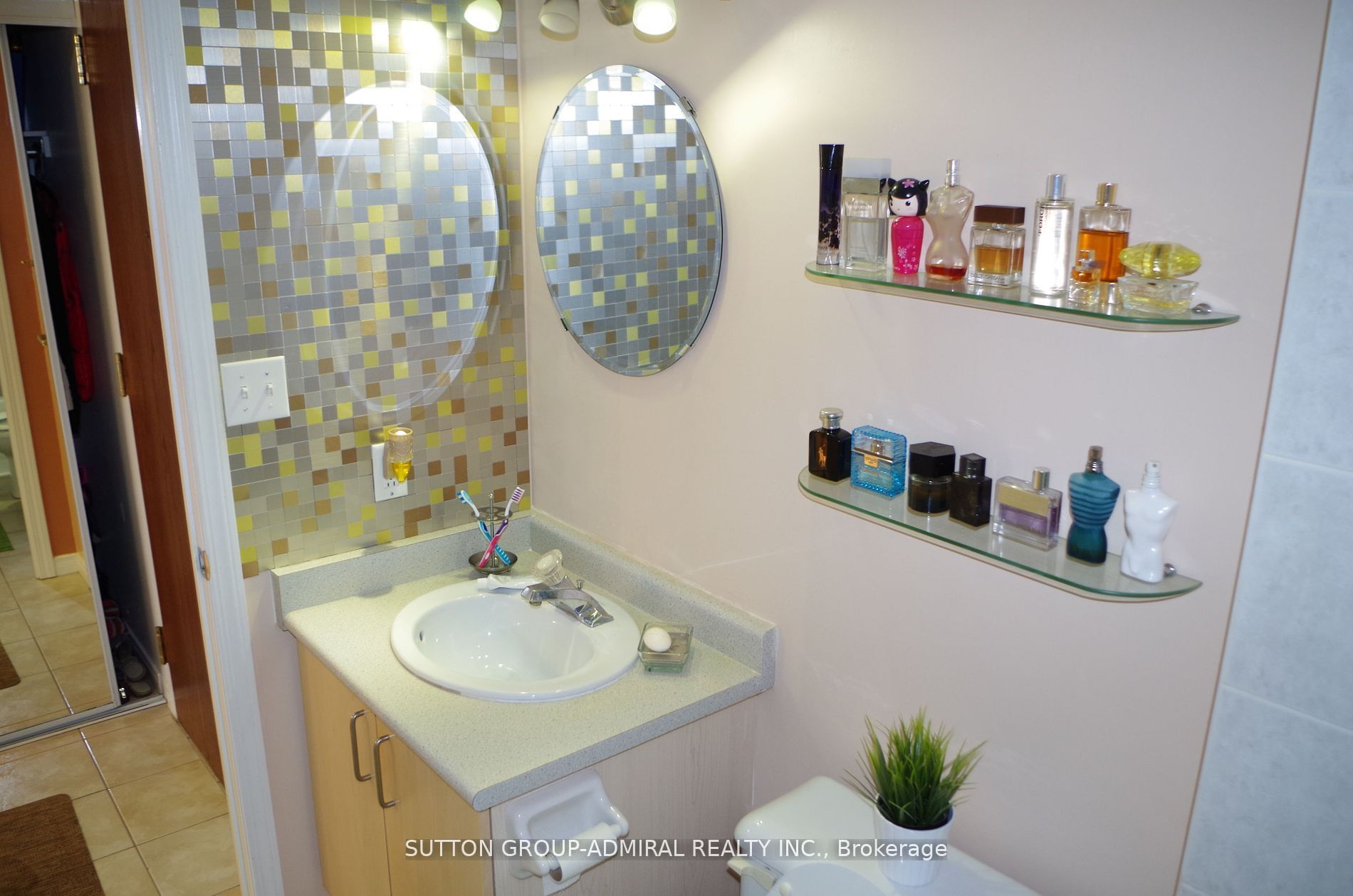 3 Ellesmere Street, #PH18