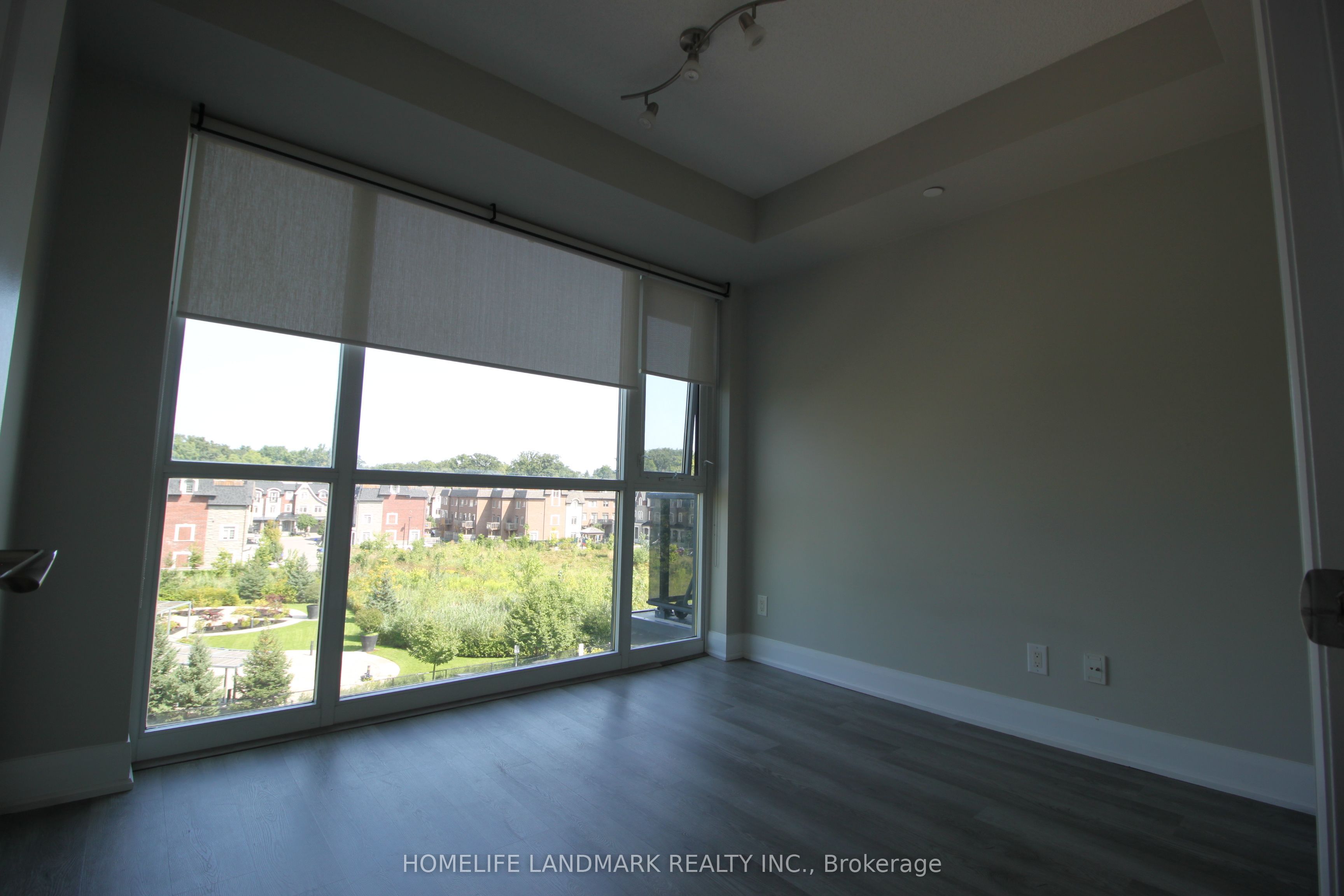 4700 Highway 7 Avenue #407