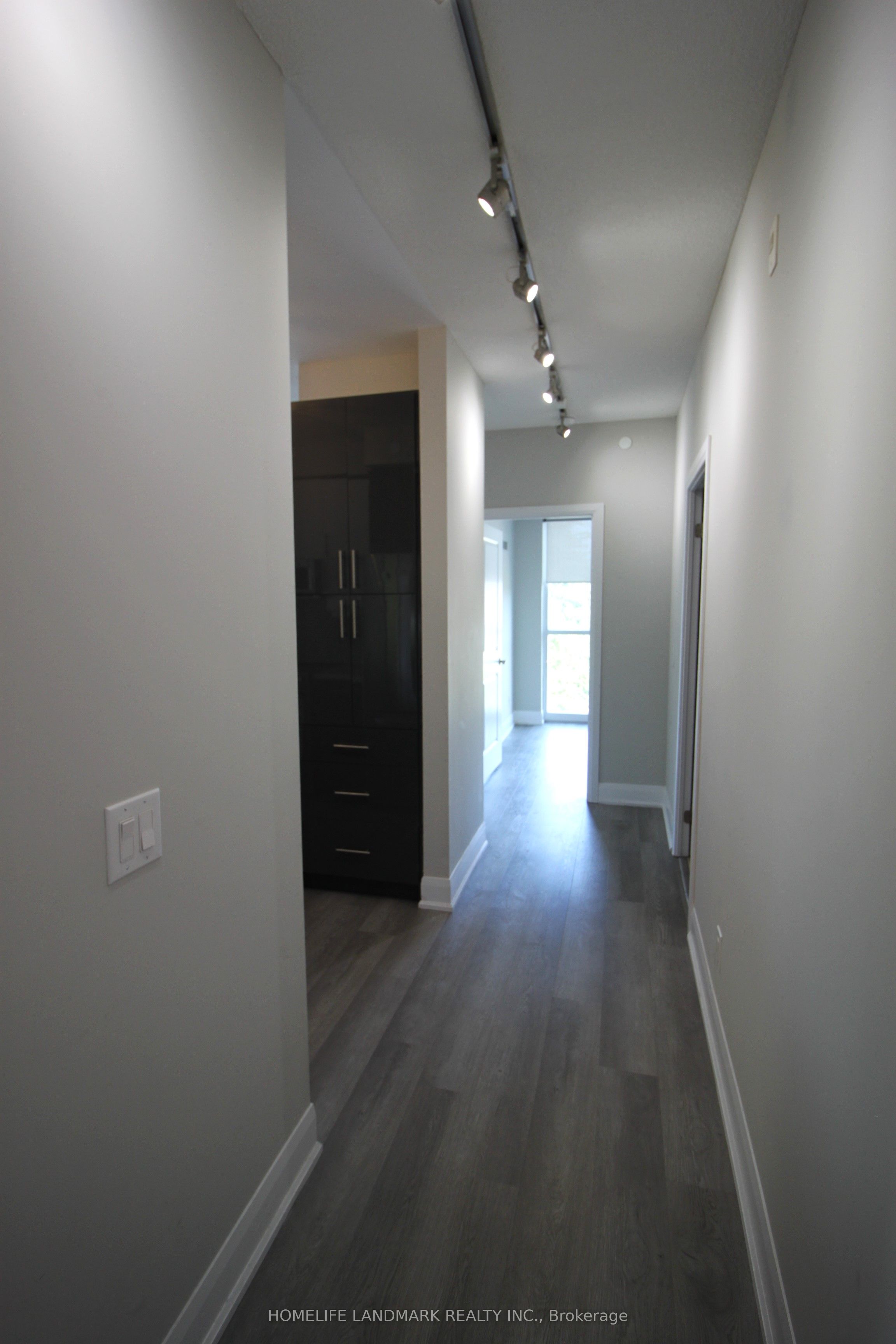 4700 Highway 7 Avenue #407