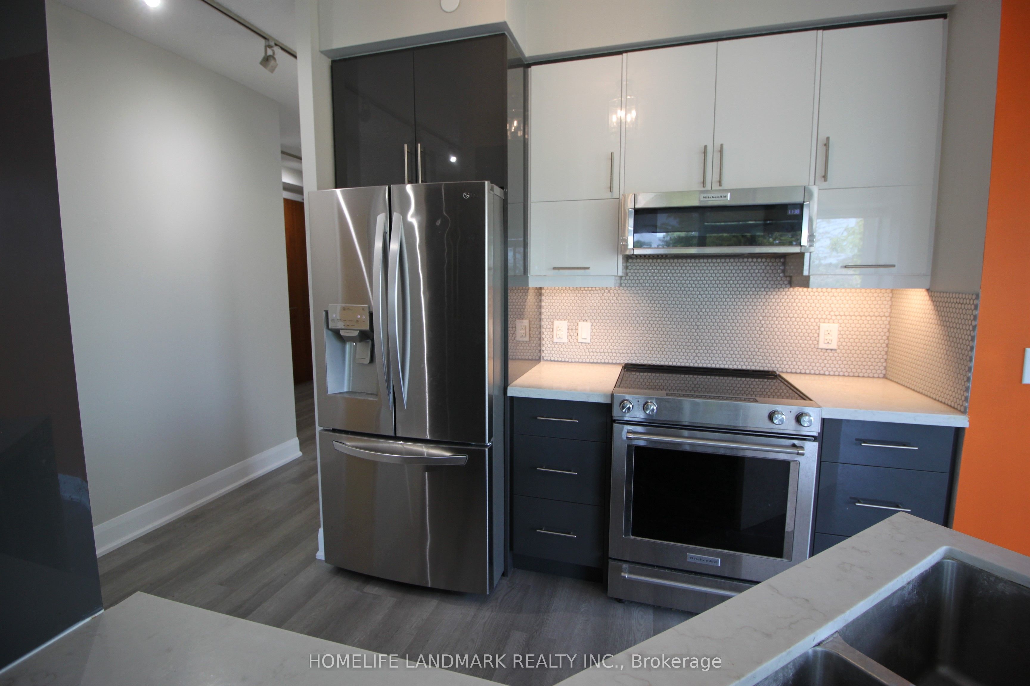 4700 Highway 7 Avenue #407