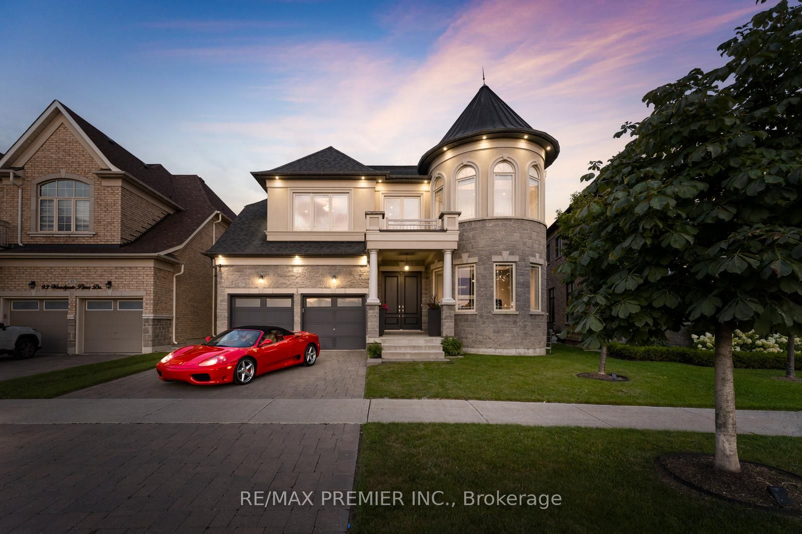 91 Woodgate Pines Drive
